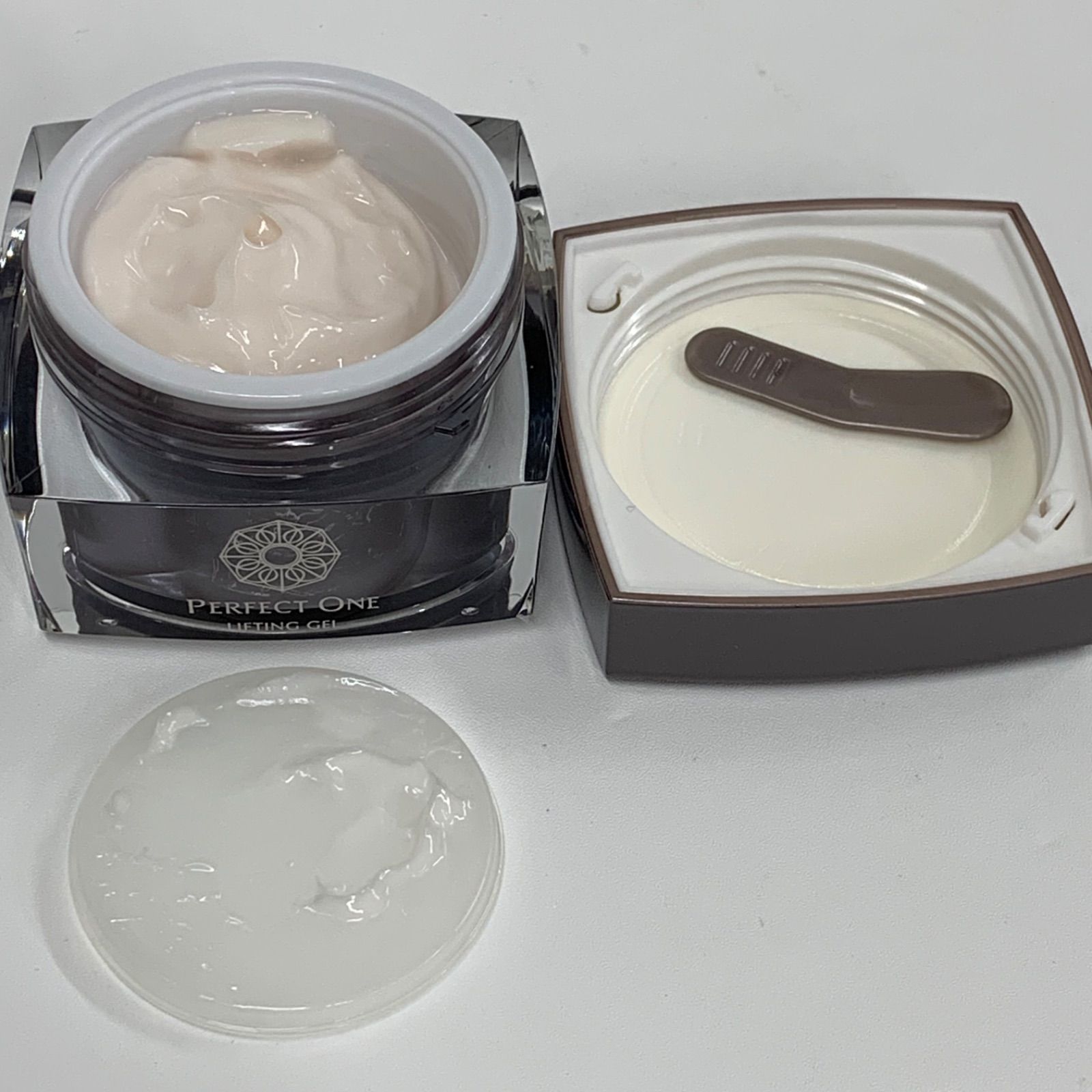 パーフェクトワンリフティングジェル３個 M4863 PERFECT ONE パーフェクトワン リフティングジェル 50g - メルカリ