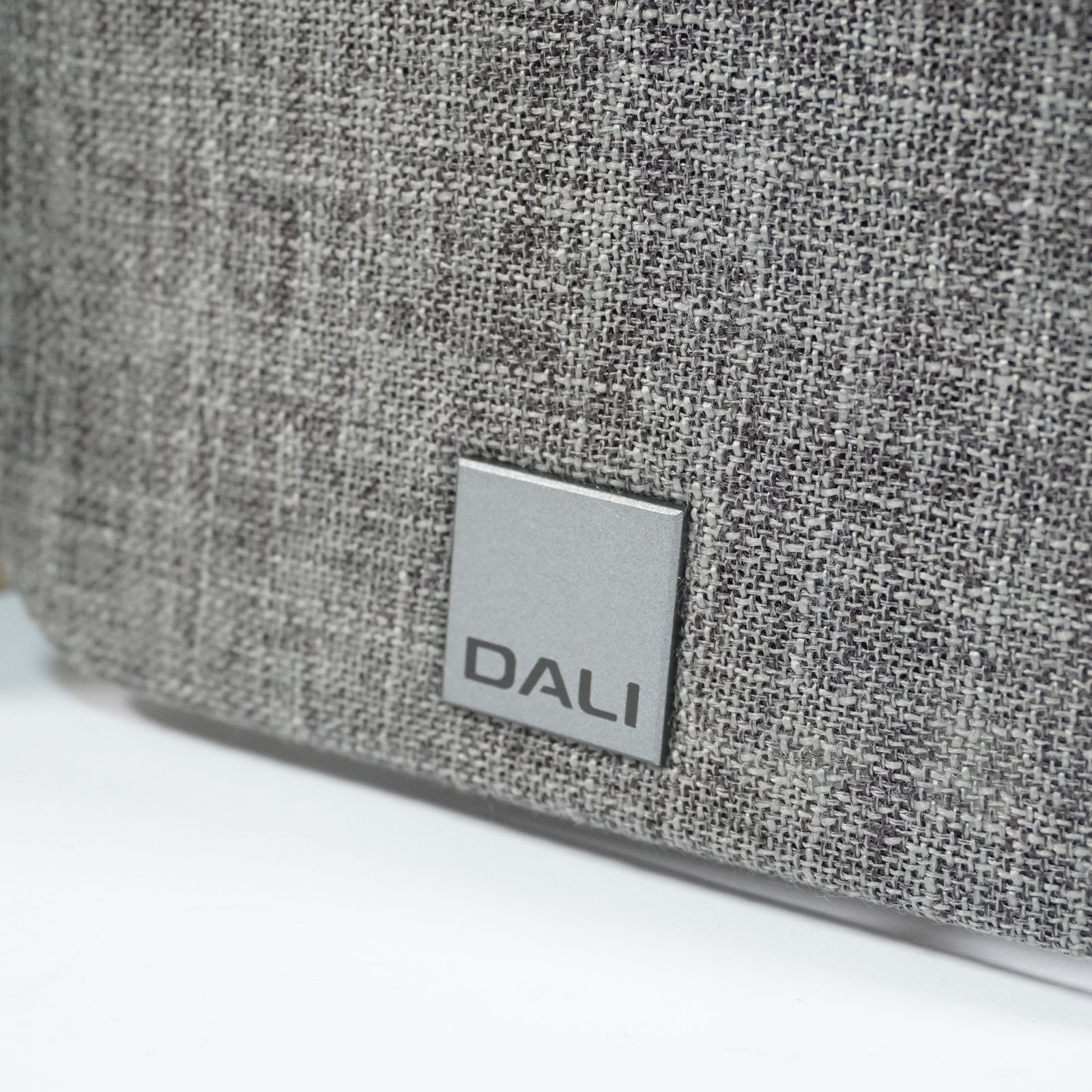 箱ボロ特価・ほぼ未使用品】DALI OBERON1 ライトオーク - メルカリ