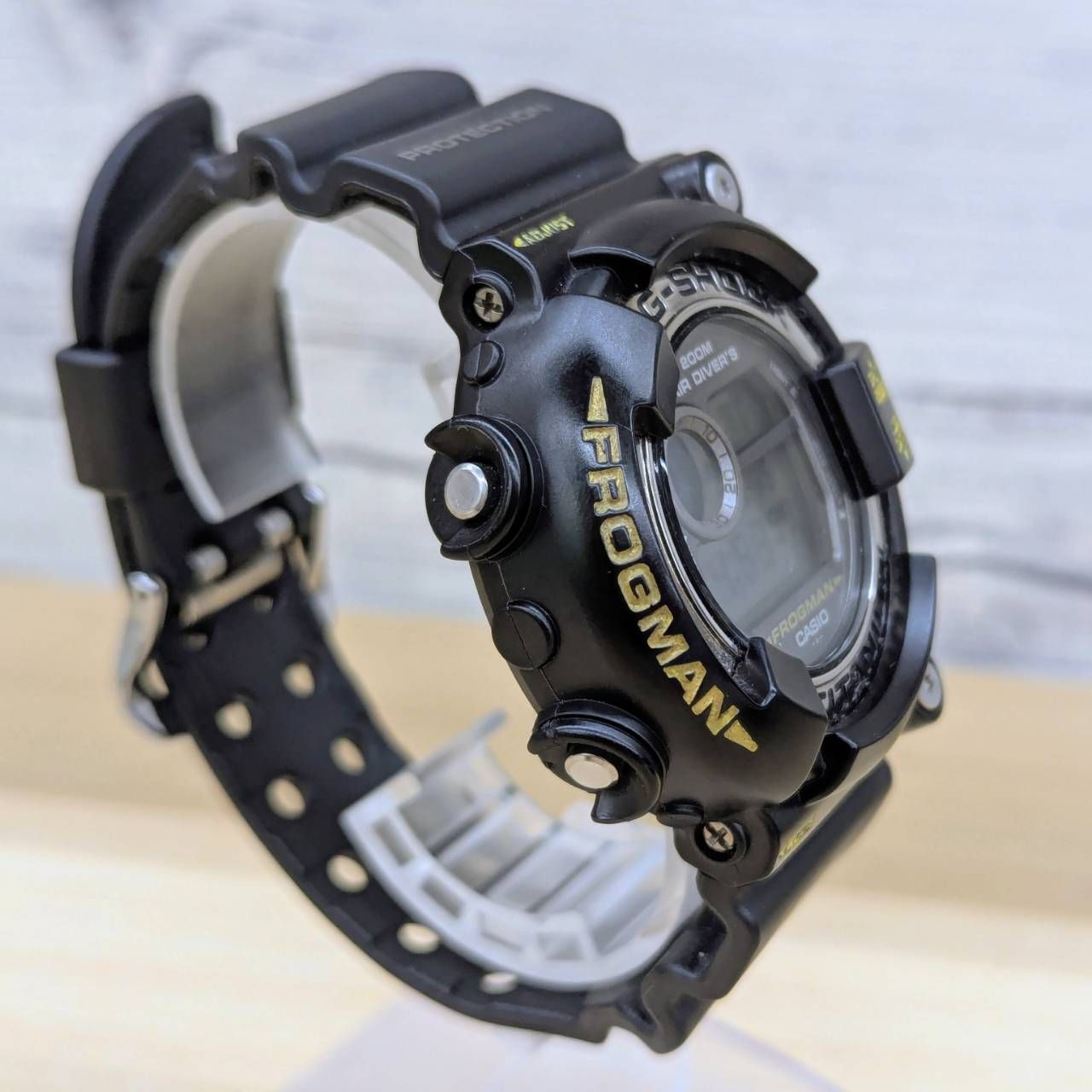 亘】美品 G-SHOCK 90年代 2代目 フロッグマン DW-8200 チタン 黒金