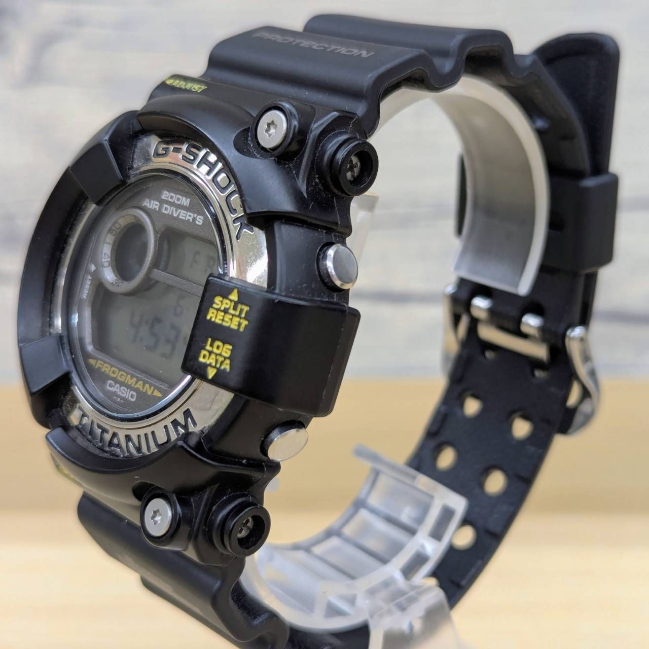 亘】美品 G-SHOCK 90年代 2代目 フロッグマン DW-8200 チタン 黒金 