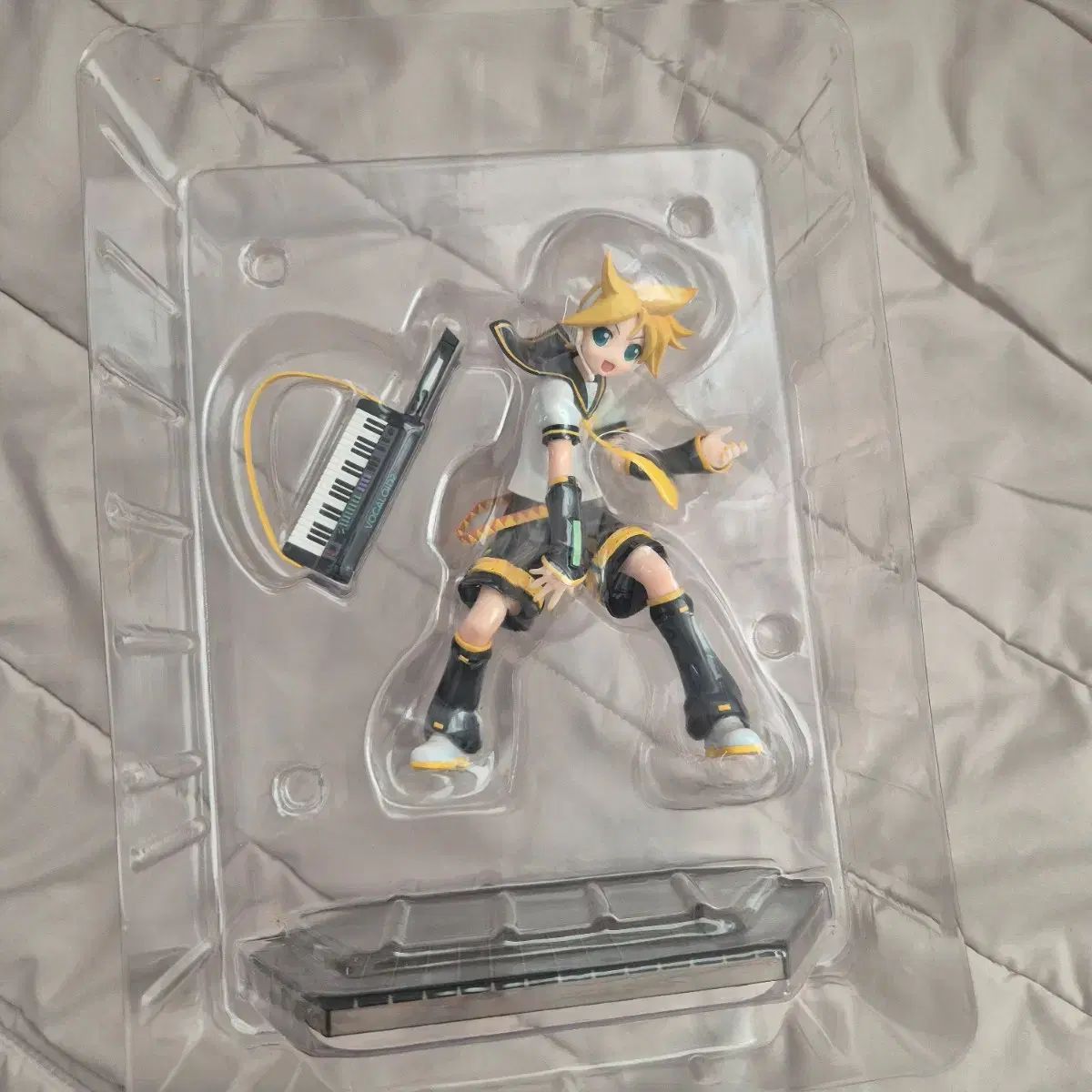 鏡音レン グッドスマイルカンパニー 1/8スケールフィギュア