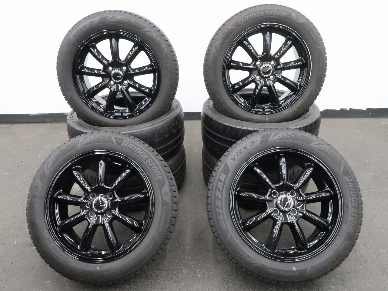 アクア X-URBAN クロスビー イグニス 等に 4本 ZACK 16インチ 6J +42 4H PCD100 スタッドレス BRIDGESTONE BLIZZAK VRX3 2025年 175/60R16