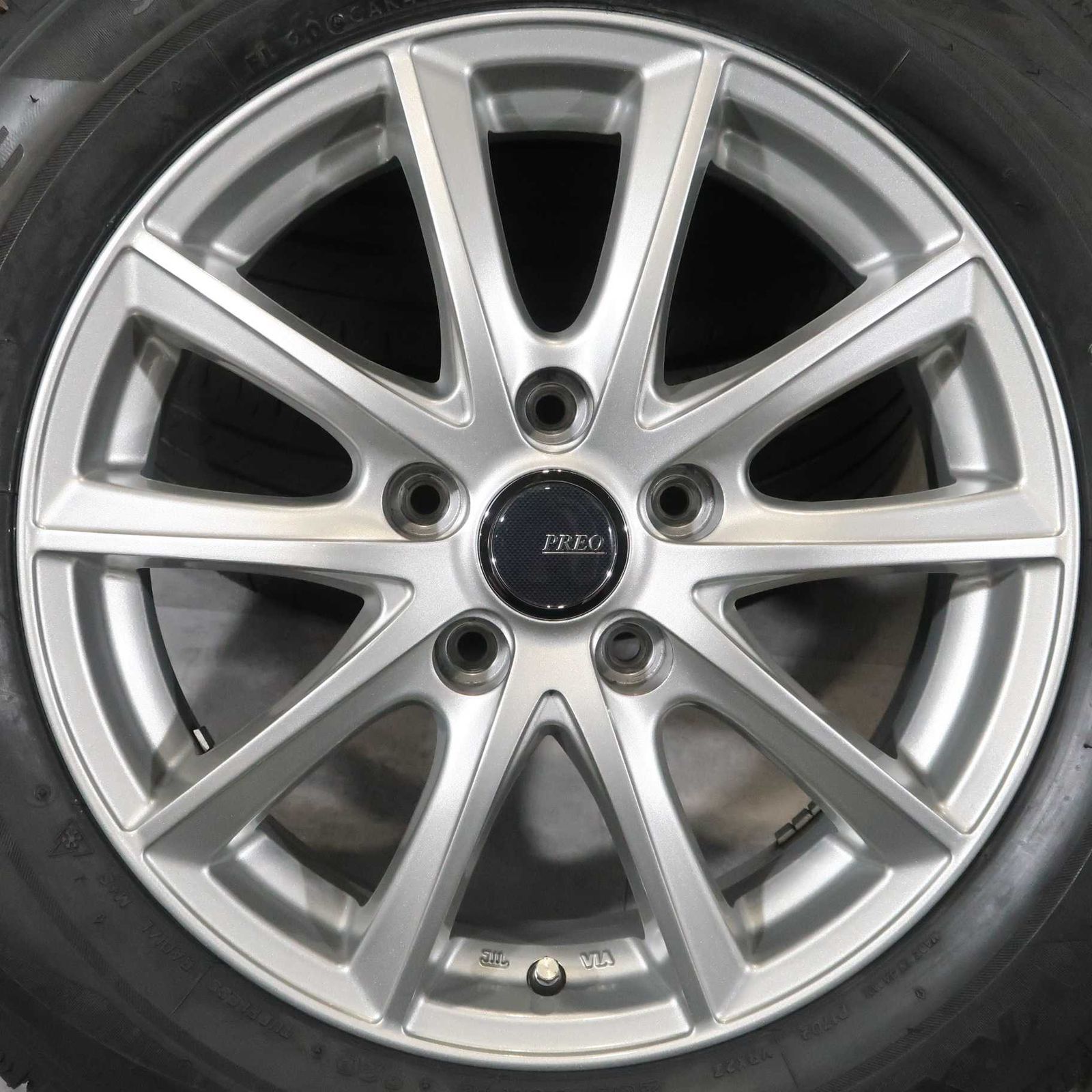 トヨタ ヴォクシー ノア 90系 等 4本 社外 16インチ 6J +40 5H PCD