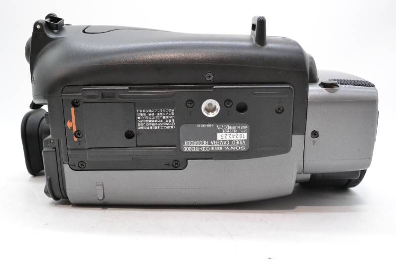 □【動作品】 ソニー SONY CCD-TR3000 Hi8 ビデオカメラ Handycam 22倍