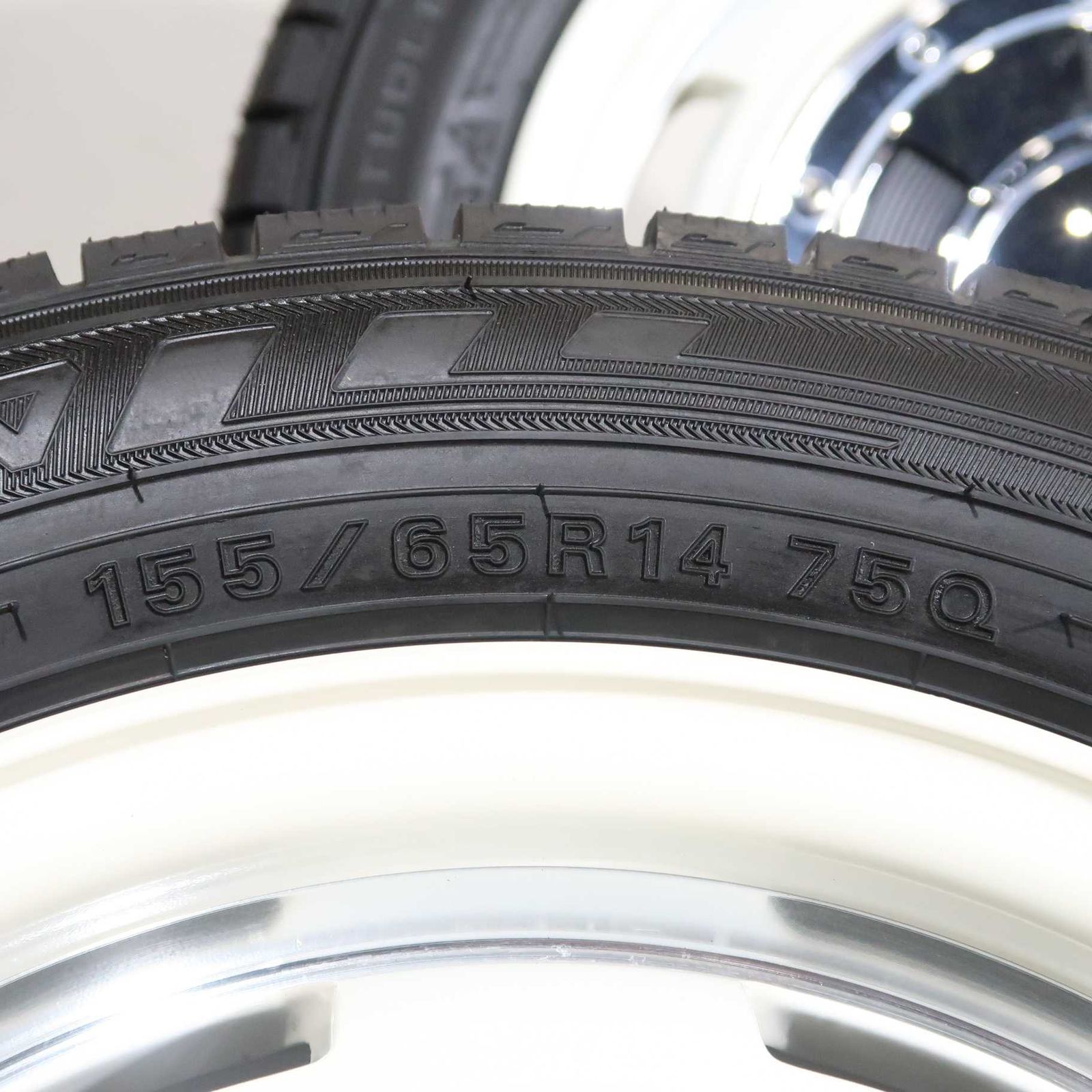 軽自動車 等 4本 Garcia CISCO 14インチ 4.5J +45 4H 100 スタッドレス 