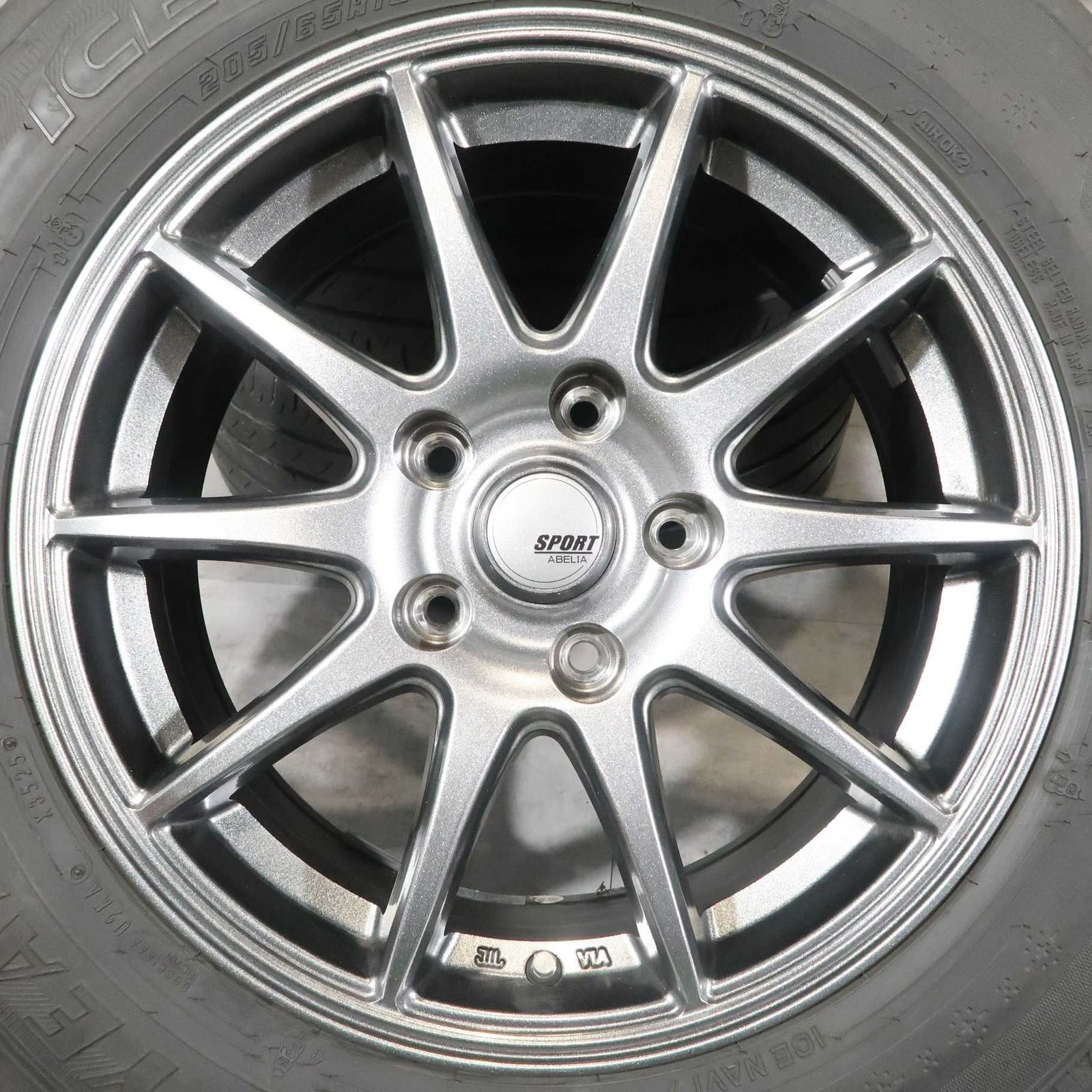 ヤリスクロス 10系 セレナ C28系 等 4本 社外 16インチ 6.5J +48 5H 