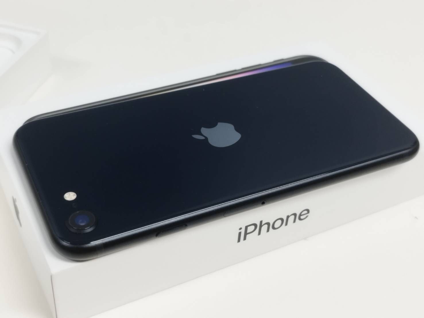 品質保証，得価 【SIMフリー】iPhone SE 第3世代/A2782/64GB