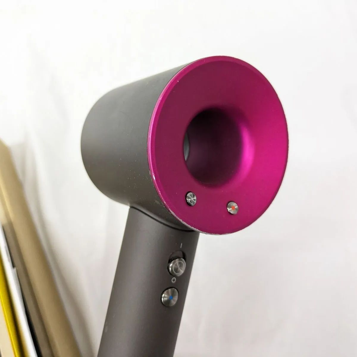 Dyson ヘアドライヤー HD03 ピンク 純正ディスプレイスタンド付き 現状特価】ダイソン ドライヤー HD03 スタンド付き dyson Supersonic