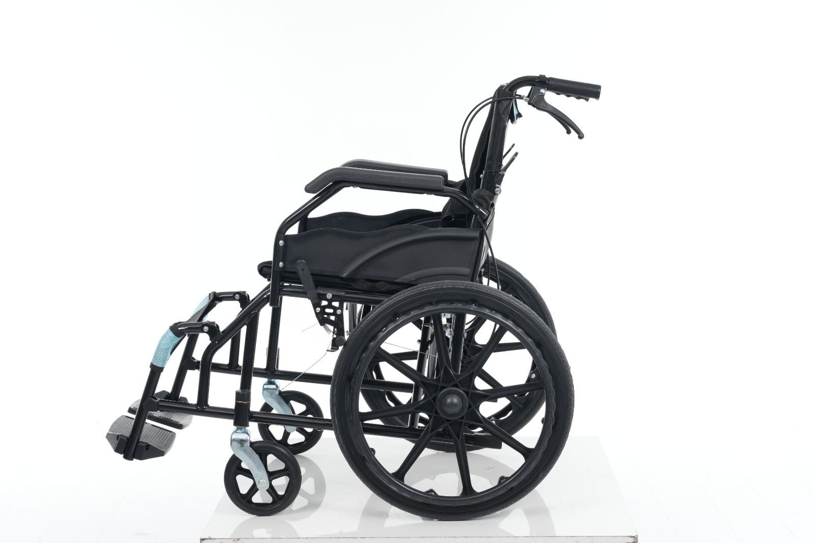 ♿️自走式 車椅子 最軽量コンパクト⭐️ノーパンクタイヤ (取説・ 専用工具付) 週末限定特価】車椅子 車いす 自走介助兼用 折りたたみ 軽量