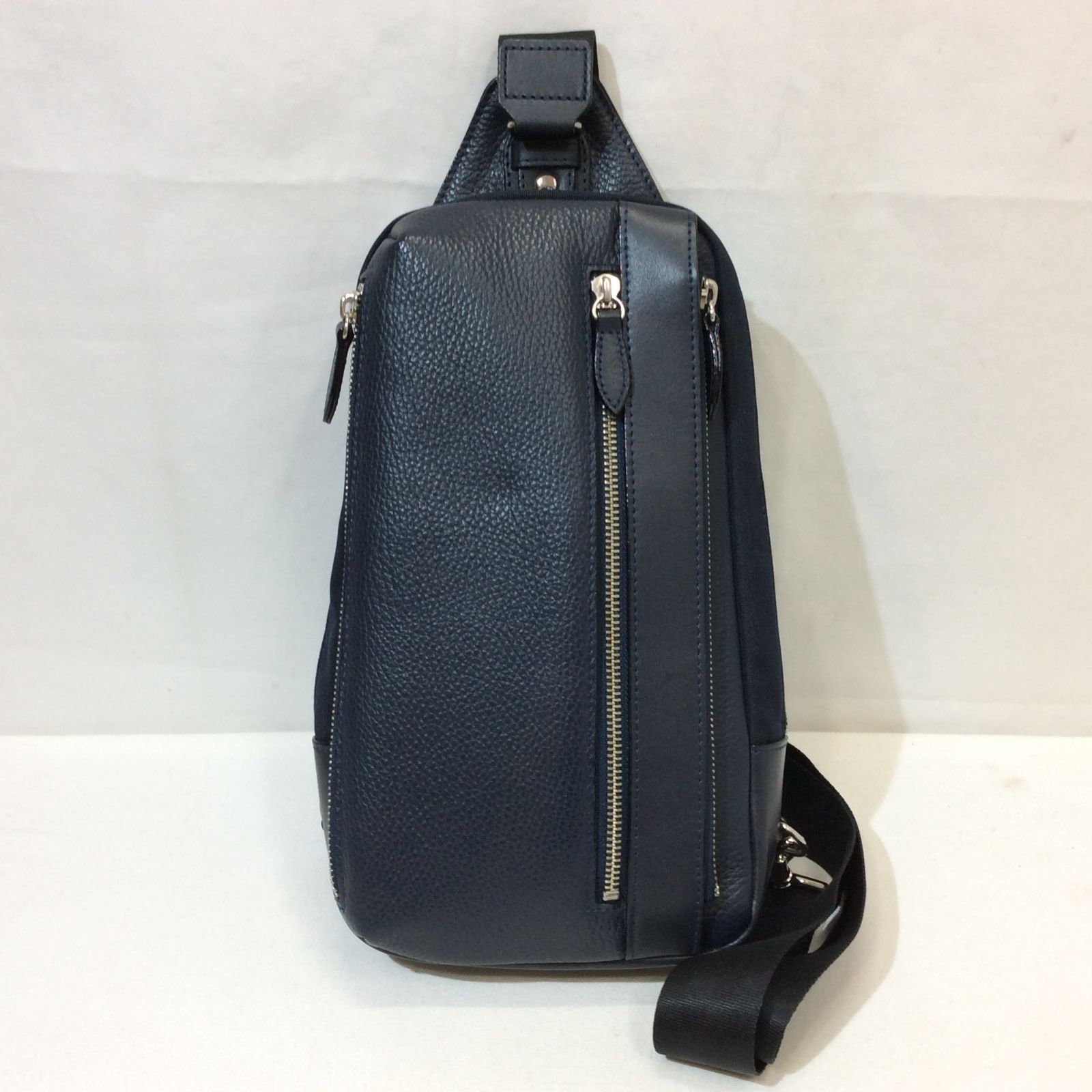 Samsonite サムソナイト ホクストン ショルダー ネイビー ボディバッグ HOXTON