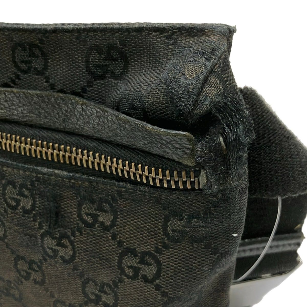 GUCCI(グッチ) ウエストポーチ GG柄 28566 黒 レザー - メルカリ