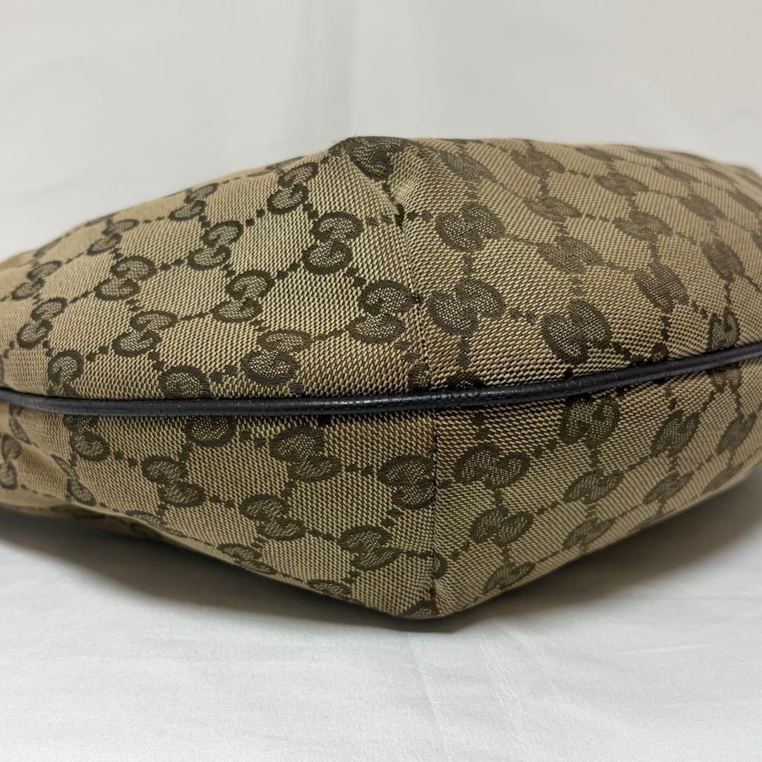 GUCCI グッチ ショルダーバッグ クロスボディ ハーフムーン GGキャンバス レザー 181092