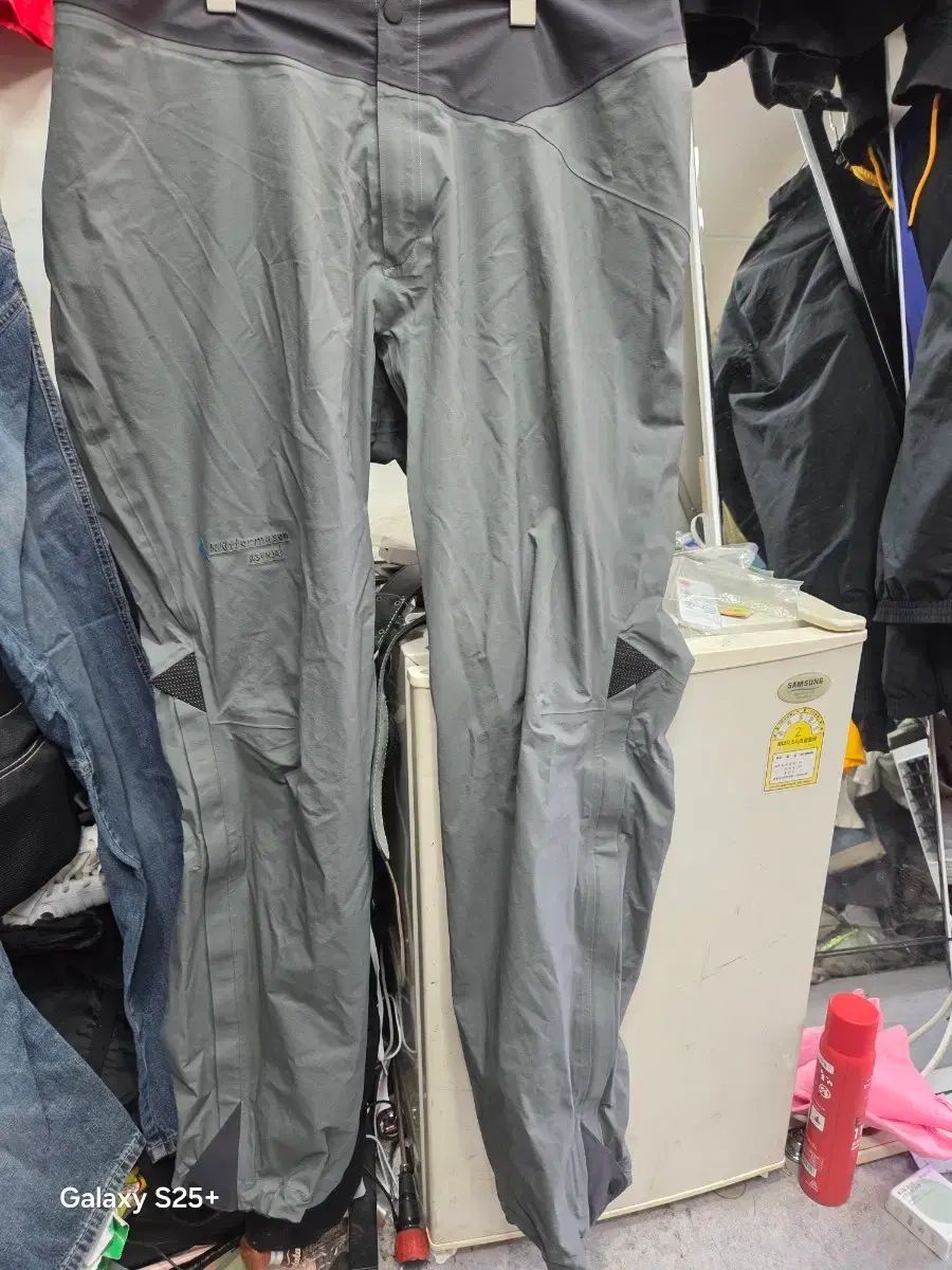 クラッター ミュウ GORE-TEX 機能性 ズボン グレー