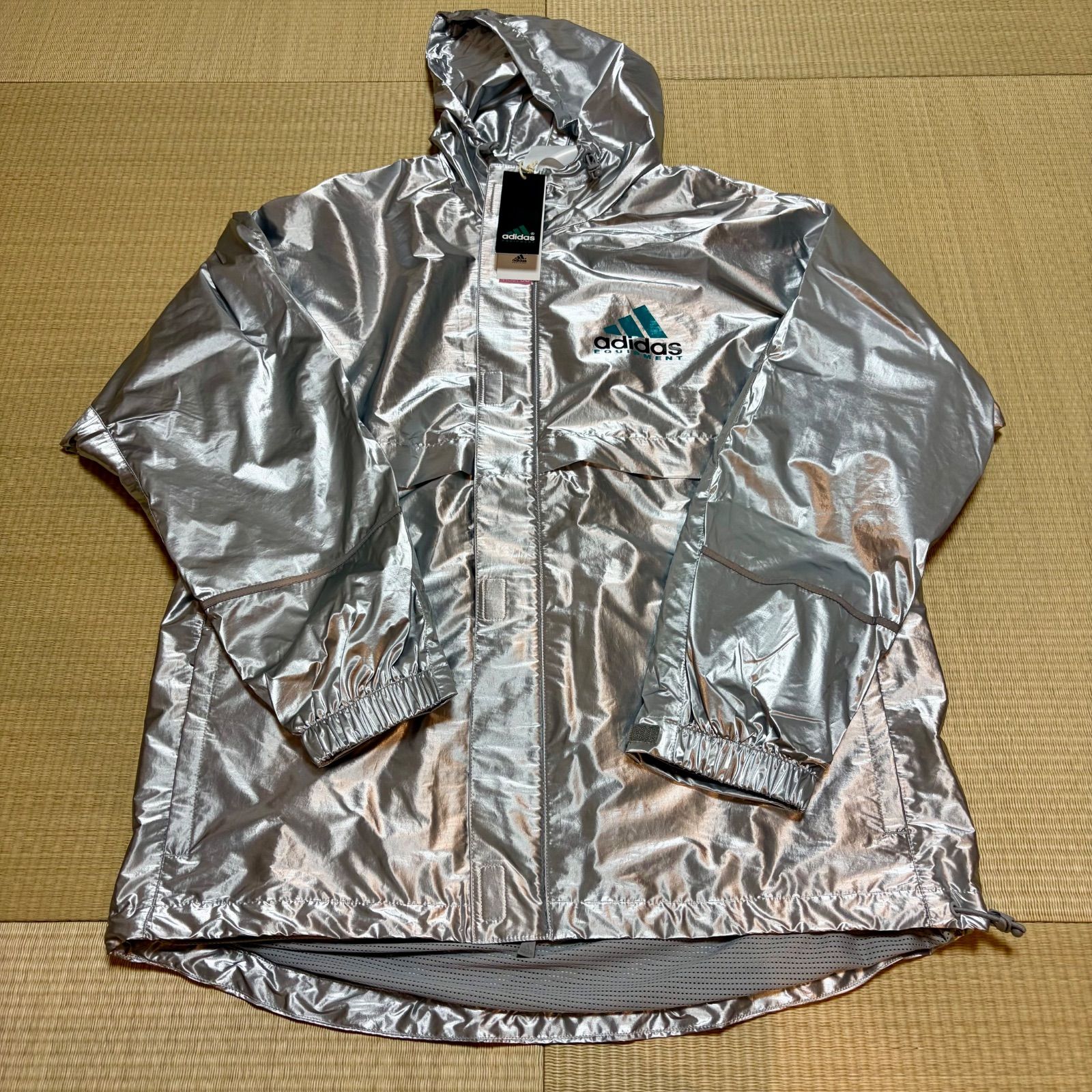 アディダス マウンテンパーカー EQT MET WINDBREAKER
