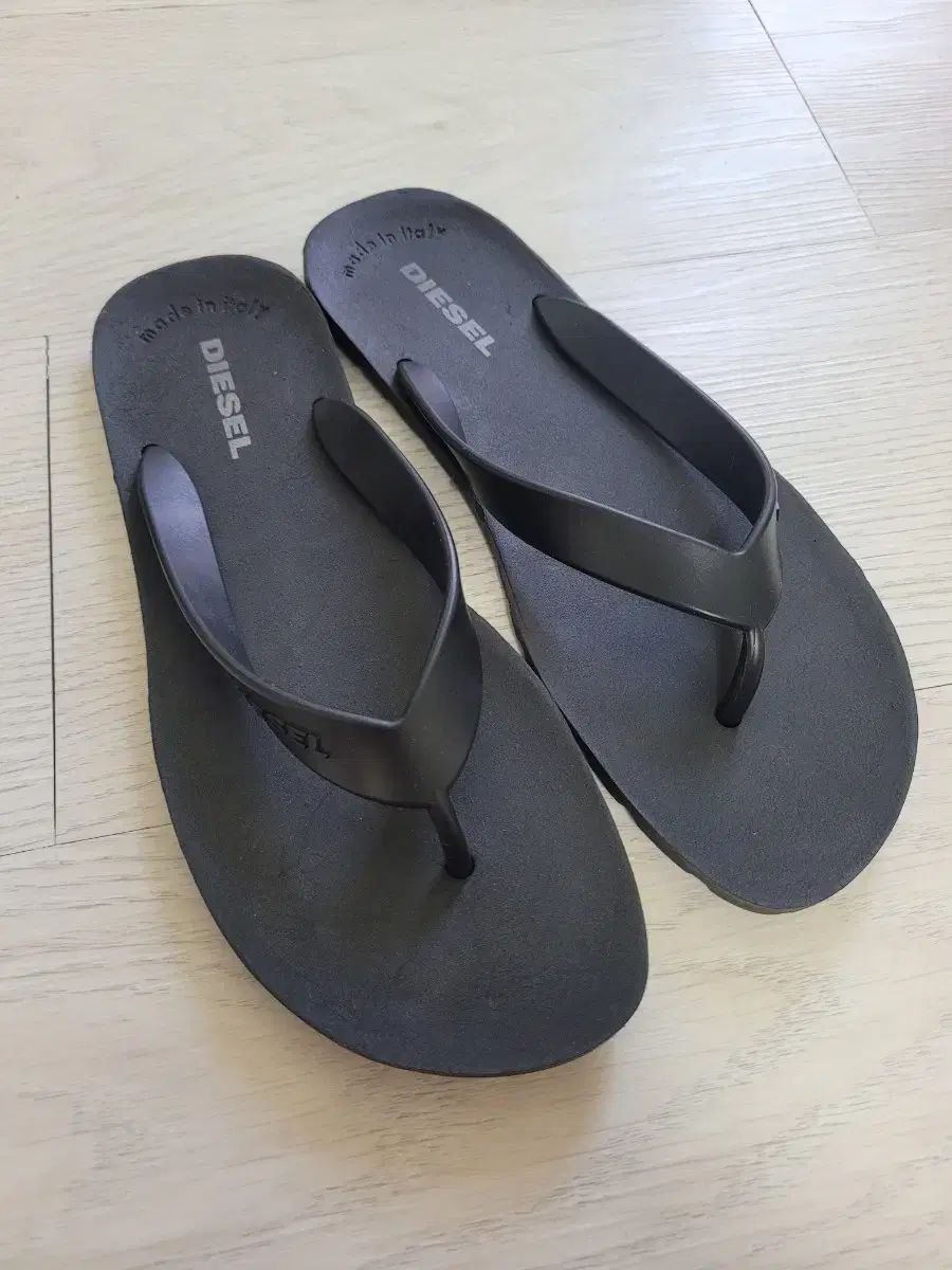 1回着用) DIESEL Playa Splishy フリップフロップ サンダル ビーチサンダル 260 265