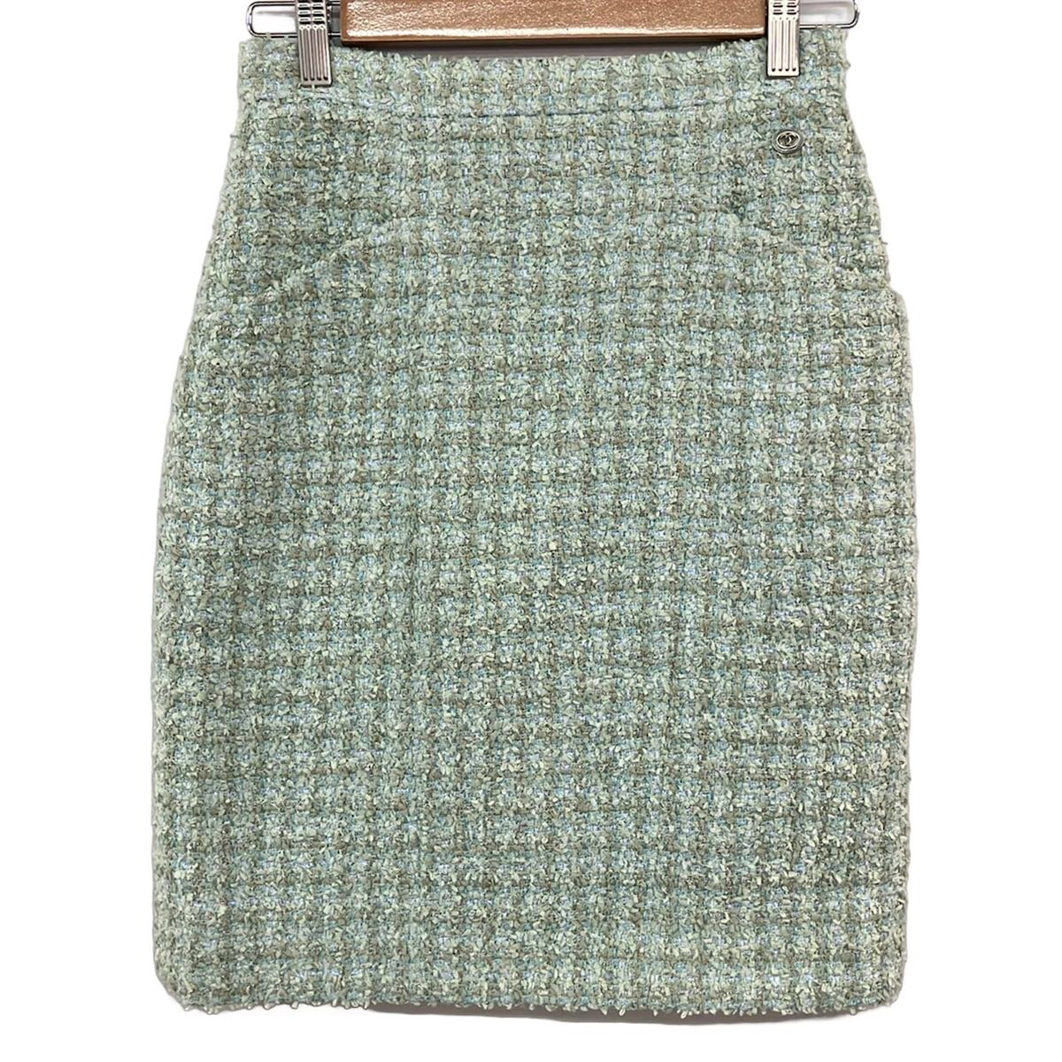 CHANEL(シャネル) スカート サイズ34 S レディース美品 - P63188 ライトブルー ひざ丈/2020年/ツイード/ラメ