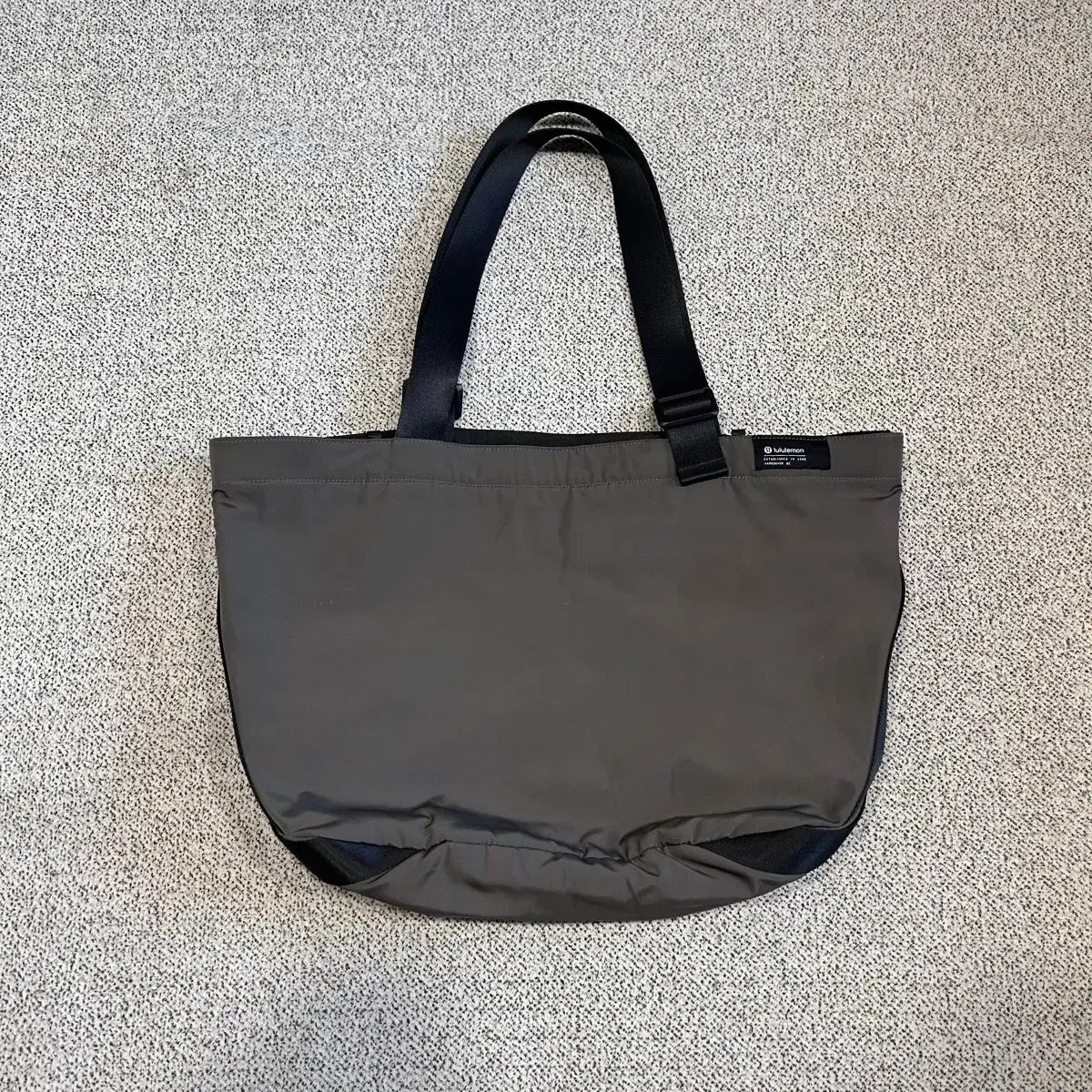 lululemon ドット バッグ