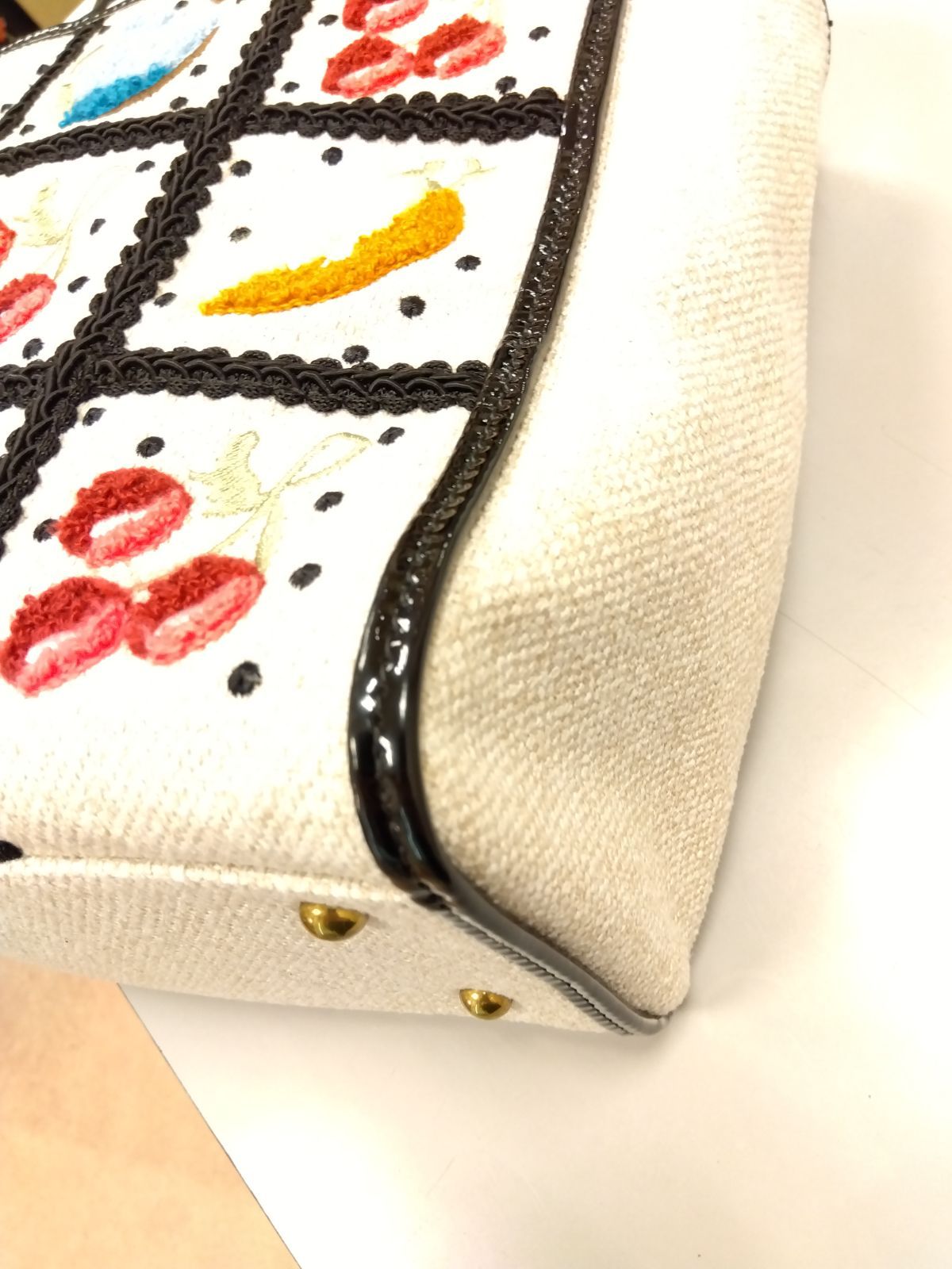 アナスイ ANNA SUI ディア ハンドバッグ 復刻モデル サガラ刺繍 ANNA 