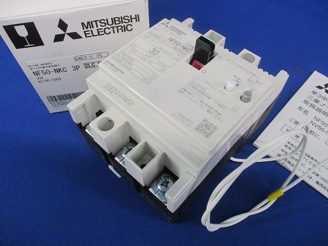 ノーヒューズ遮断器 3P30A AC100/200V 単3中性線欠相保護付 NF50-NKC3P30A 7,044円