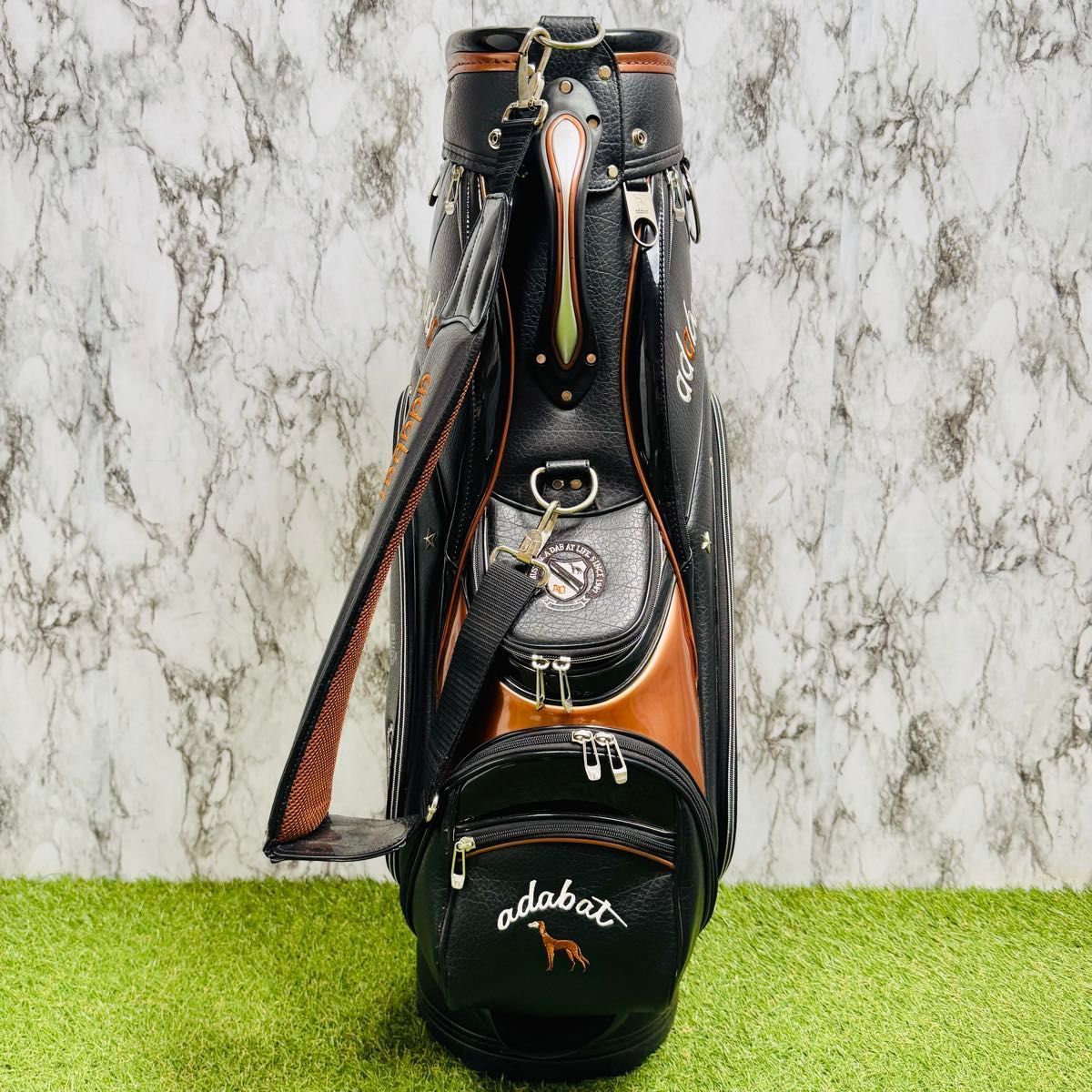 【中古】アダバット カート式 キャディバッグ ゴルフバッグ 黒 茶 中古】アダバット カート式 キャディバッグ ゴルフバッグ 黒 茶 - メルカリ