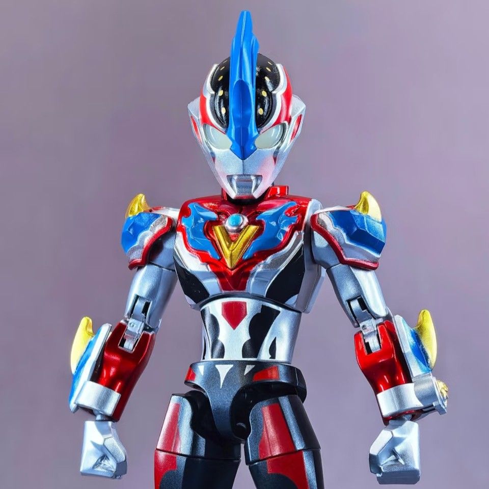 ブロックアクションフィギュア ミニ ウルトラマンギンガビクトリー