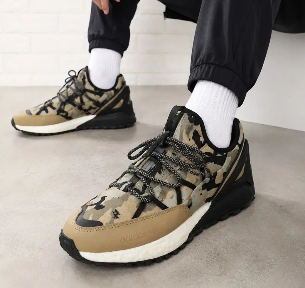 265 アディダス GORE-TEX ブースター ユーティリティー カモ スニーカー