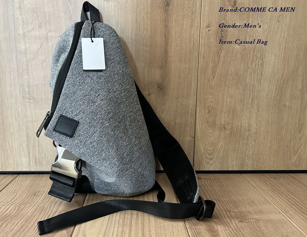 新品【COMME CA MEN BLACK】コムサメン ネオプレーントライアングルボディーバッグ 04グレー Fサイズ 00XO02 定価25,300円