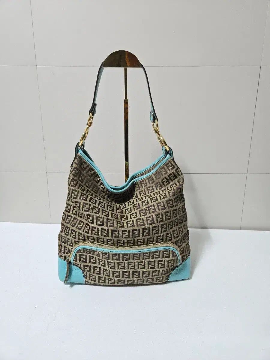 FENDI フェンディ ズッカ HOBO BAG