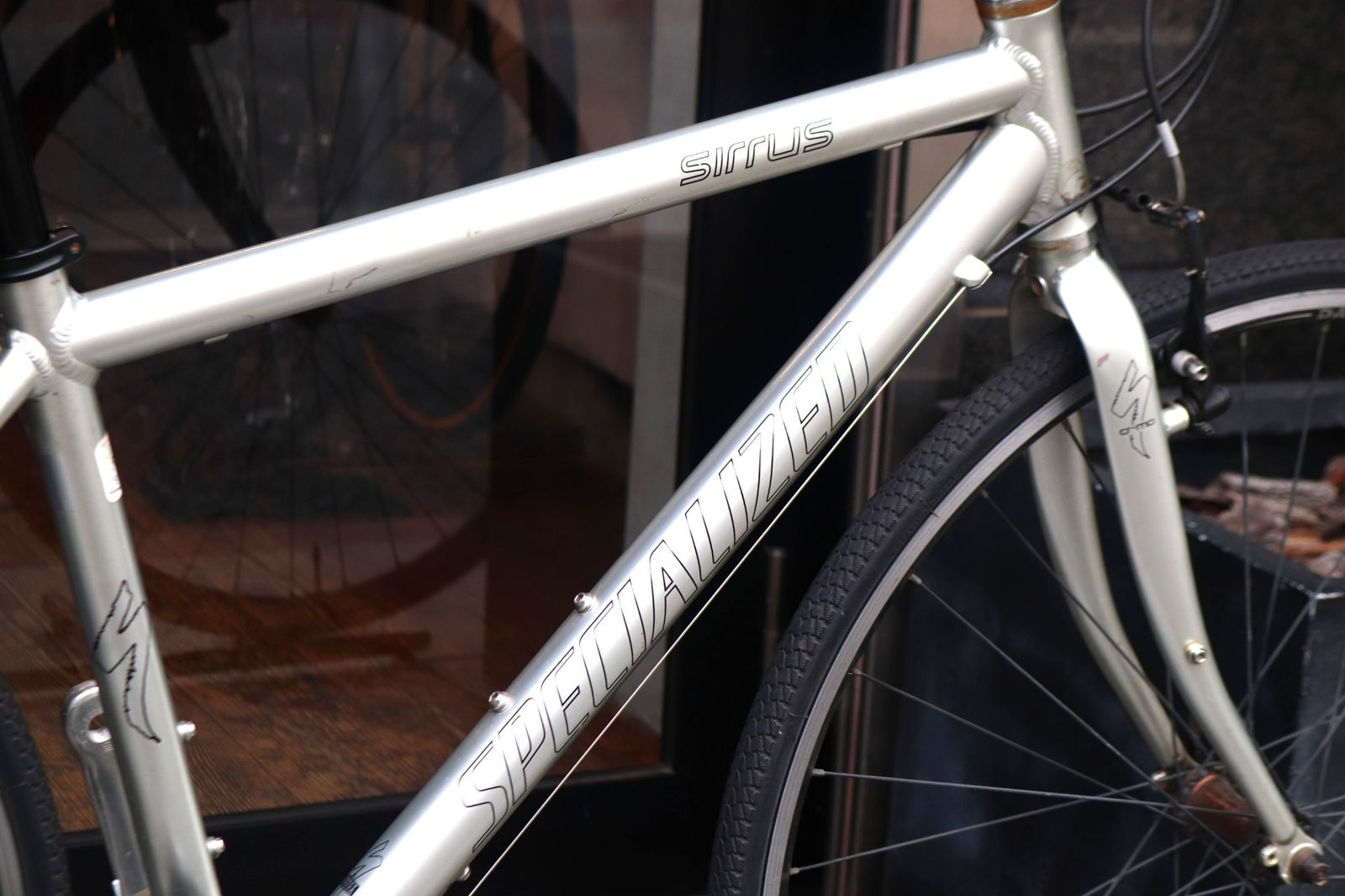 ジャンク SPECIALIZED 「スペシャライズド」 SIRRUS 2005年モデル 