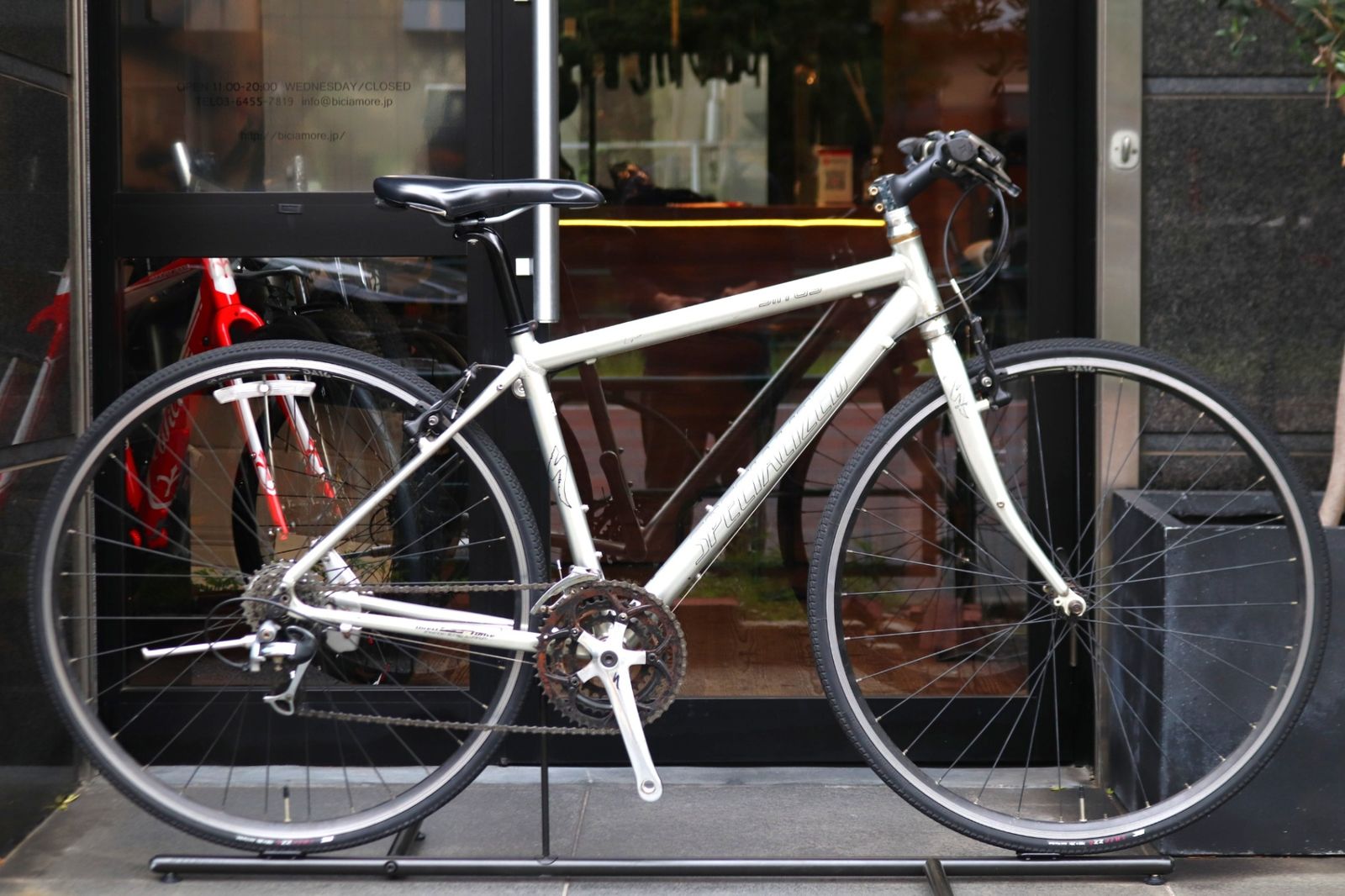 スペシャライズド SPECIALIZED シラス SIRRUS A1 2005モデル Sサイズ シマノ ソラ MIX 8S アルミ クロスバイク 【東京南麻布店】