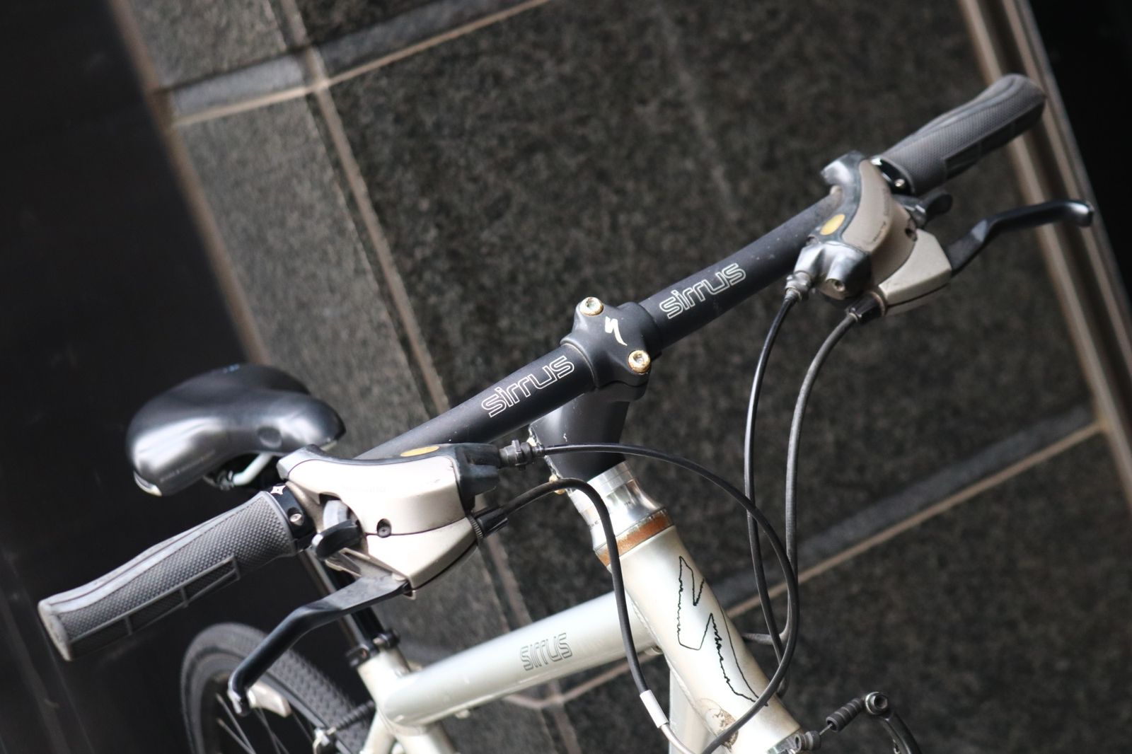 スペシャライズド SPECIALIZED シラス SIRRUS A1 2005モデル Sサイズ 