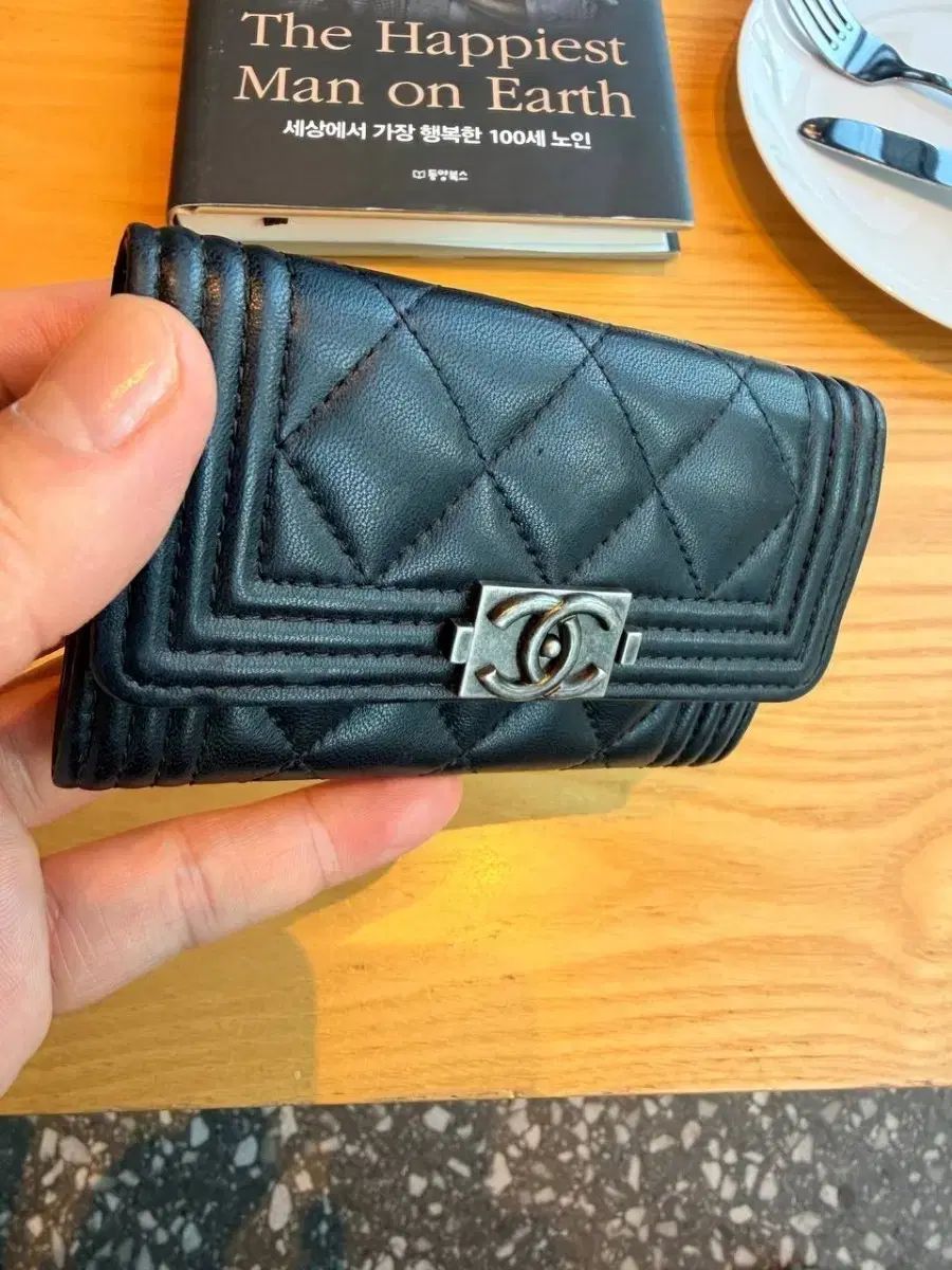 CHANEL ボーイシャネル カードウォレット ブラック 47,434円