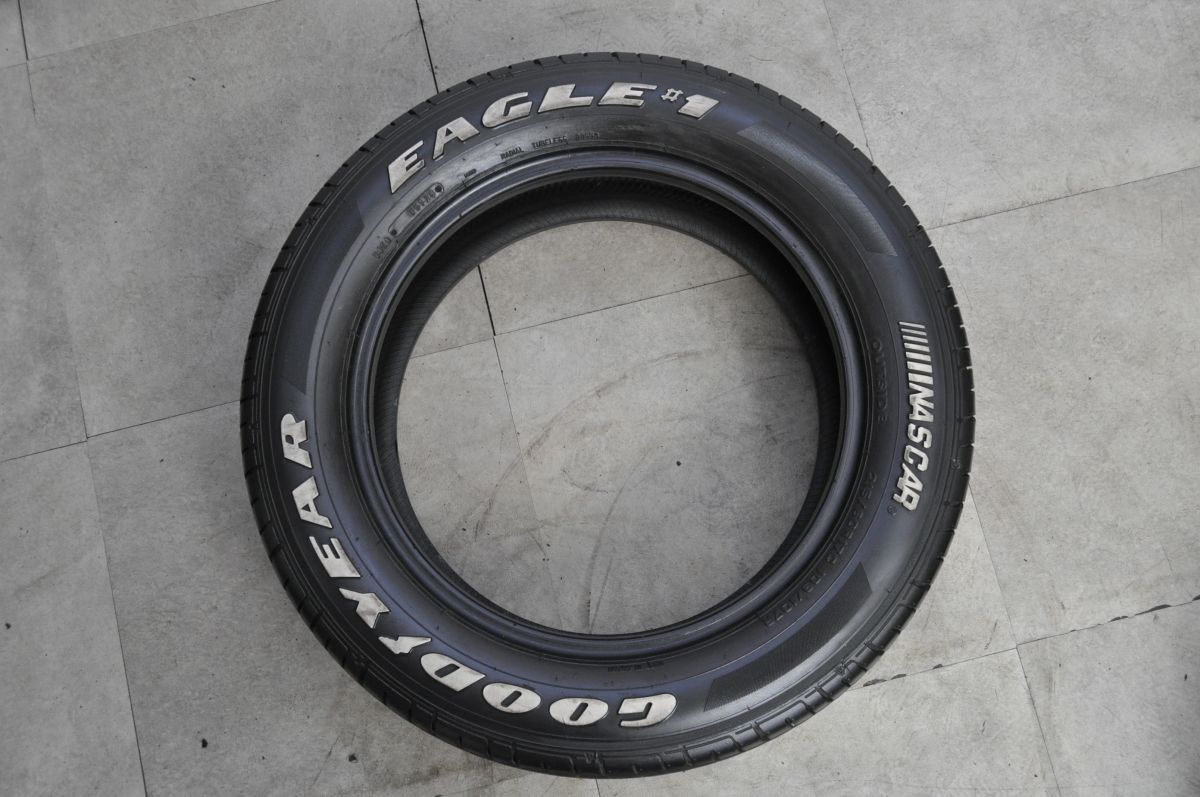 ホワイトレター】グッドイヤー イーグル #1 ナスカー 215/60R17c 4本