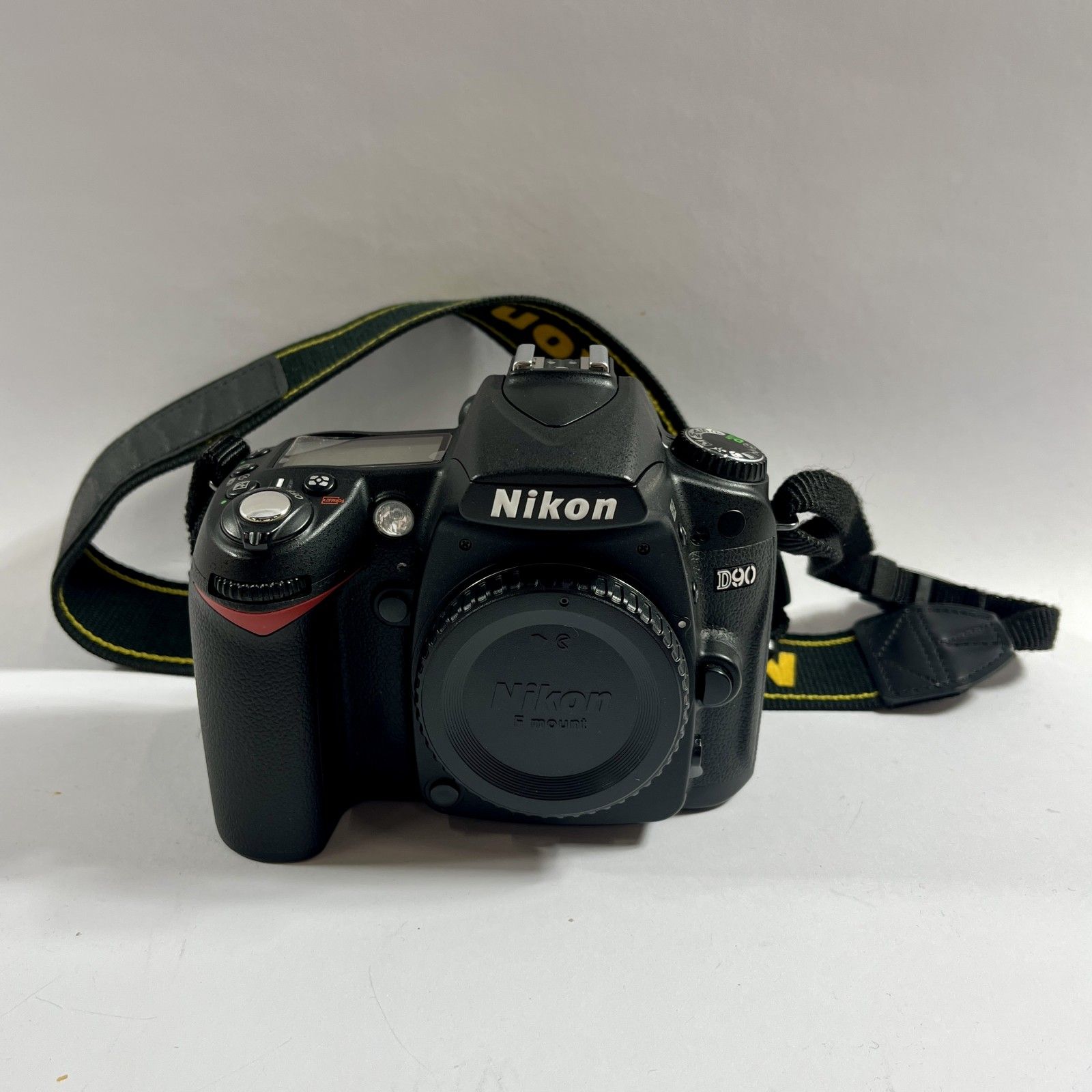 ★ Nikon ニコン D90 デジタル一眼レフカメラ ボディ 単体 ブラック 通電確認済み 動作未確認 ジャンク品