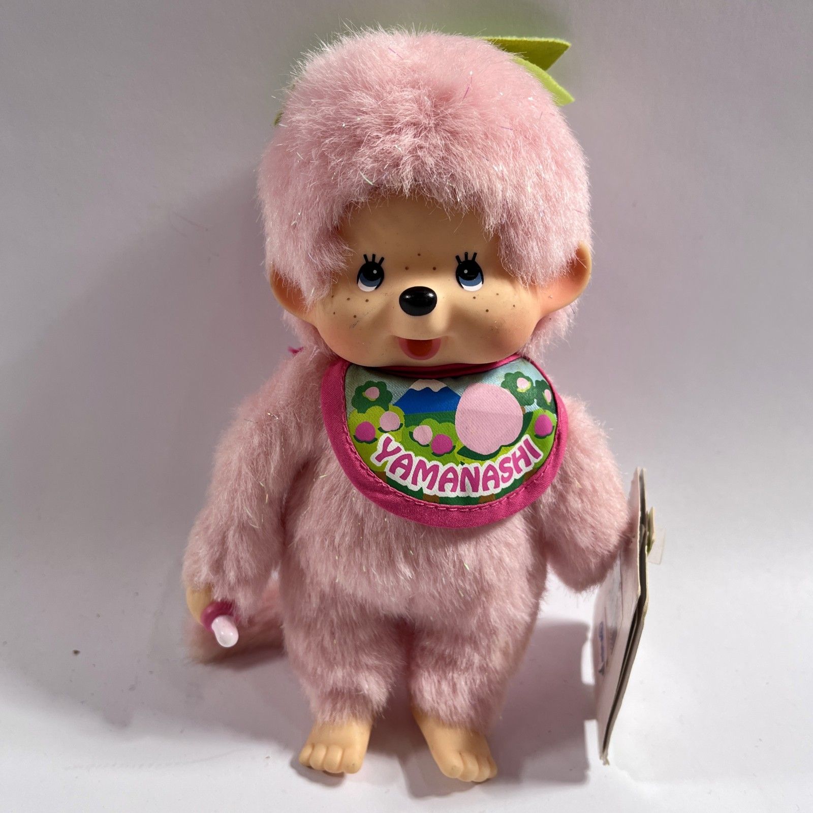 ☆ タグ付き monchhichi ご当地 モンチッチ ぬいぐるみ 山梨限定 桃 も