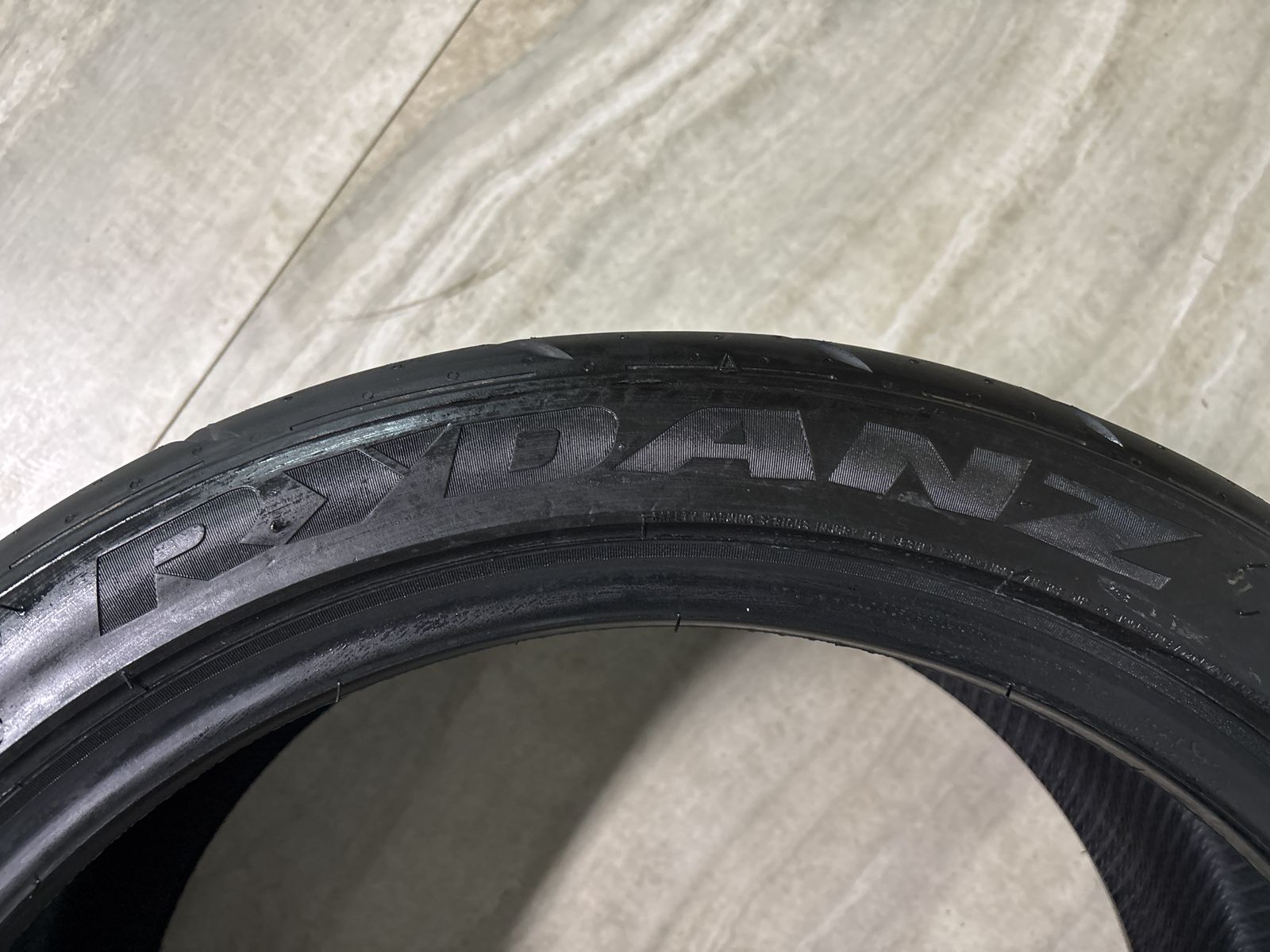 バリ溝】シバタイヤ REVIMAX R23 225/40R18 TW200 2本 GRヤリス 86