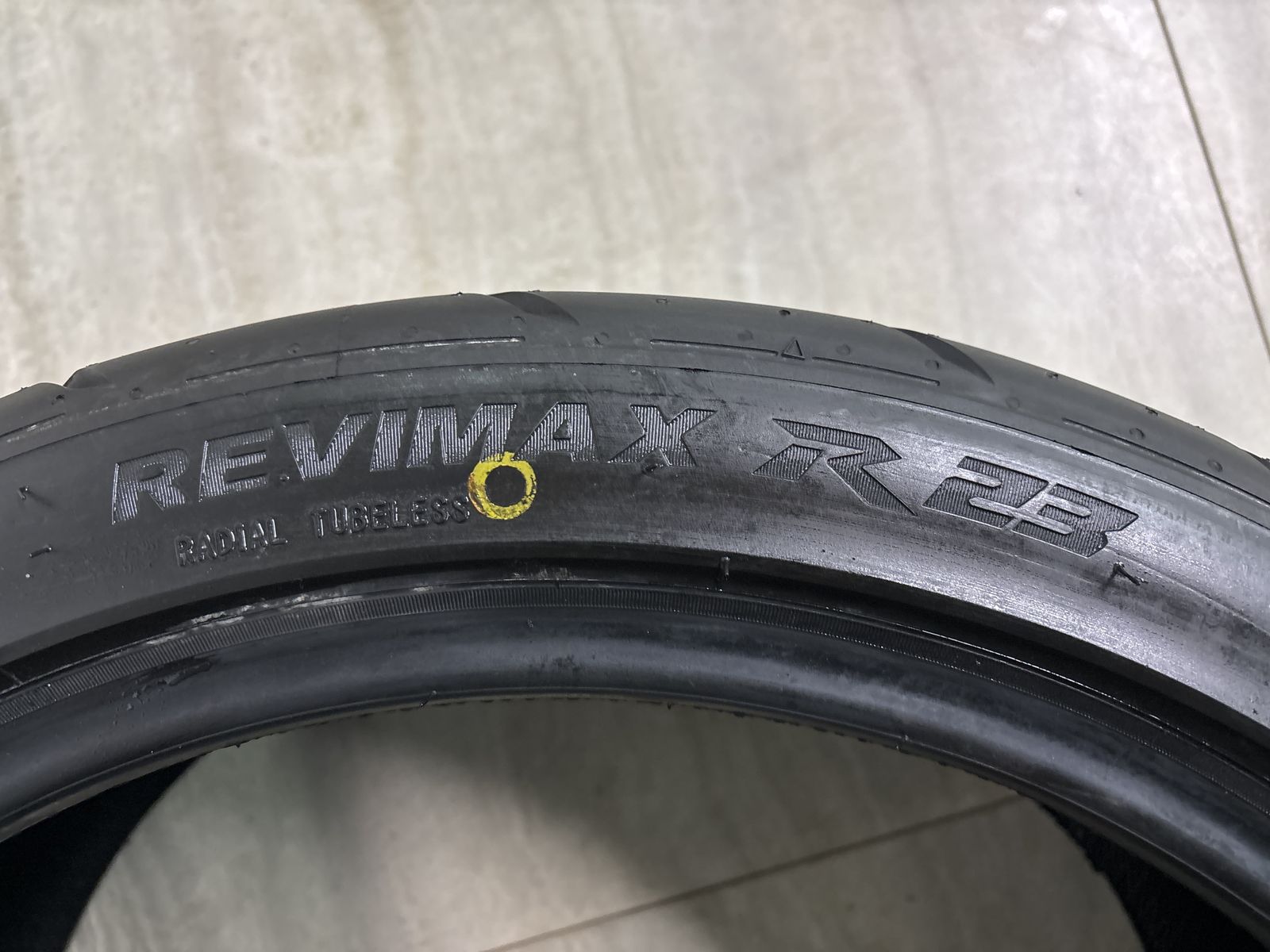 バリ溝】シバタイヤ REVIMAX R23 225/40R18 TW200 2本 GRヤリス 86