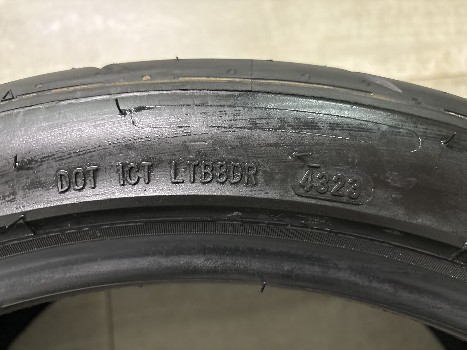 バリ溝】シバタイヤ REVIMAX R23 225/40R18 TW200 2本 GRヤリス 86