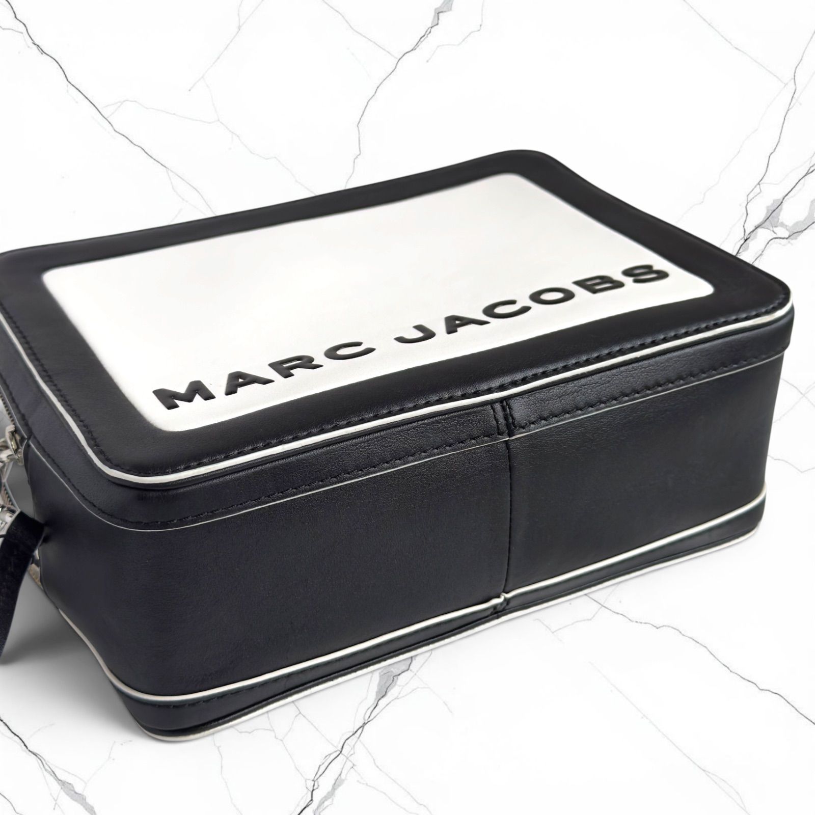 MARC JACOBS マークジェイコブス THE BOX 23 ザ ボックス ハンドバッグ カラーブロック バイカラー ブラック ホワイト グレインレザー ラバーハンドル