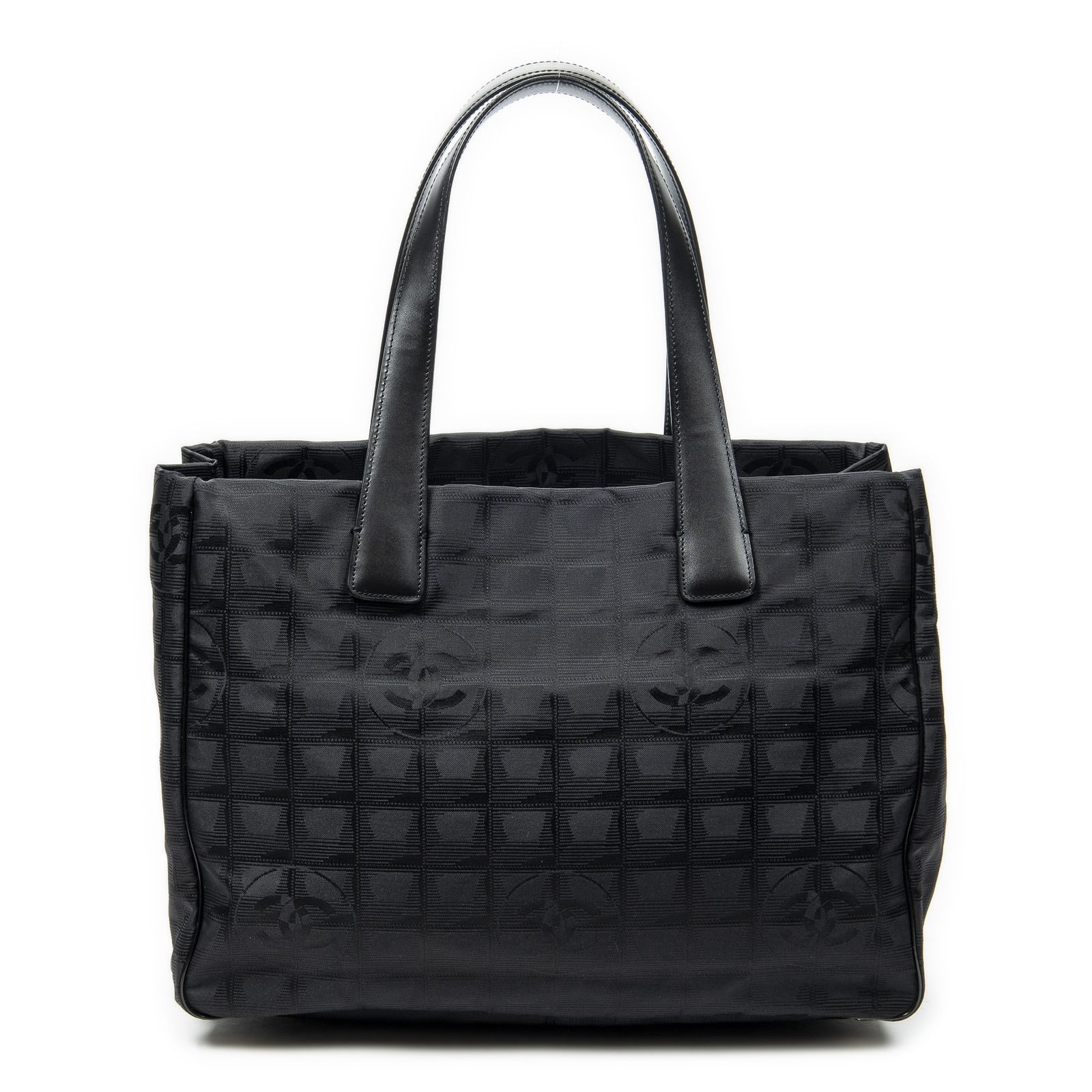 [中古] CHANEL シャネルトラベルラインのオープントート黒トラベルライン ナイロンキャンバスA