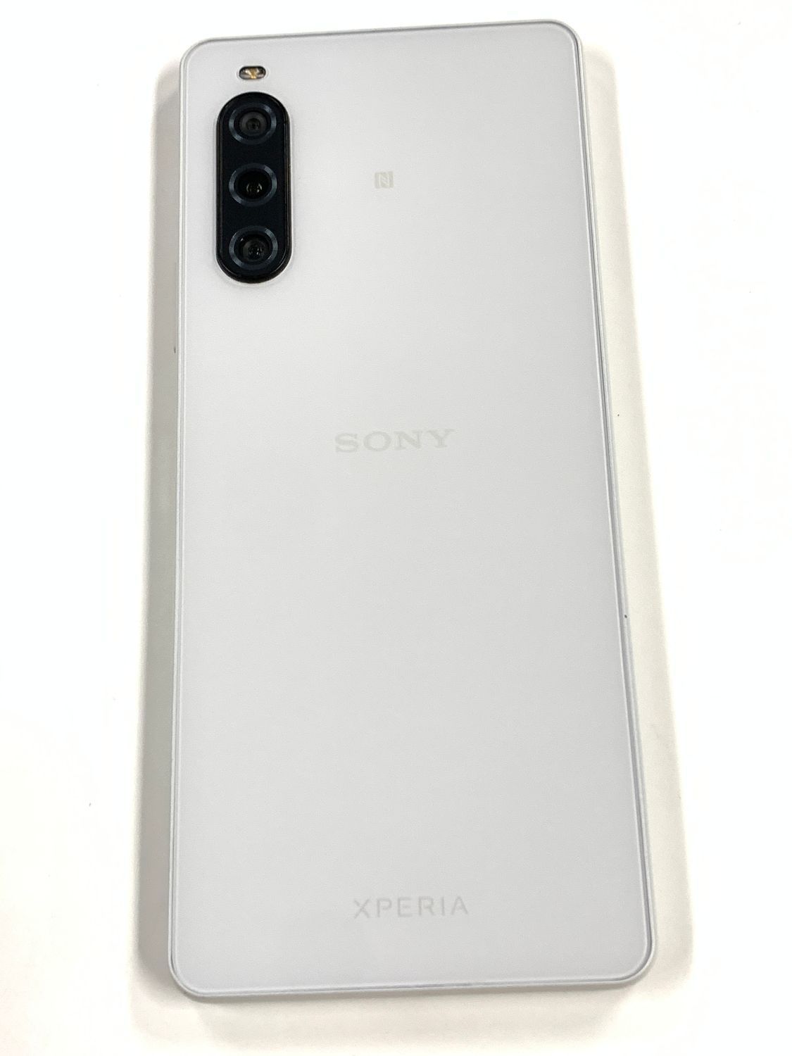 美品　SIMフリー Xperia 10 V A302SO ホワイト