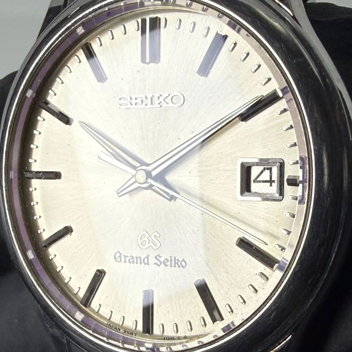 Grand Seiko グランドセイコー 9587-7010 クォーツ シルバー文字盤