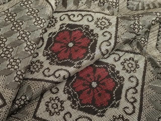 平和屋着物●本場大島紬　龍郷絣　花菱文　正絹　逸品　DABF1189ud