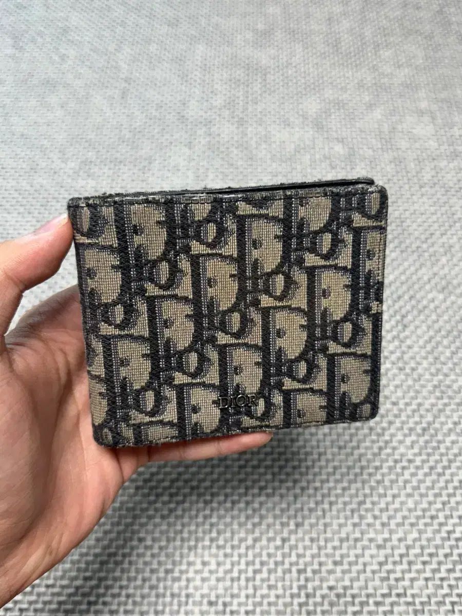 ディオール オブリーク ジャカード 半二つ折り財布