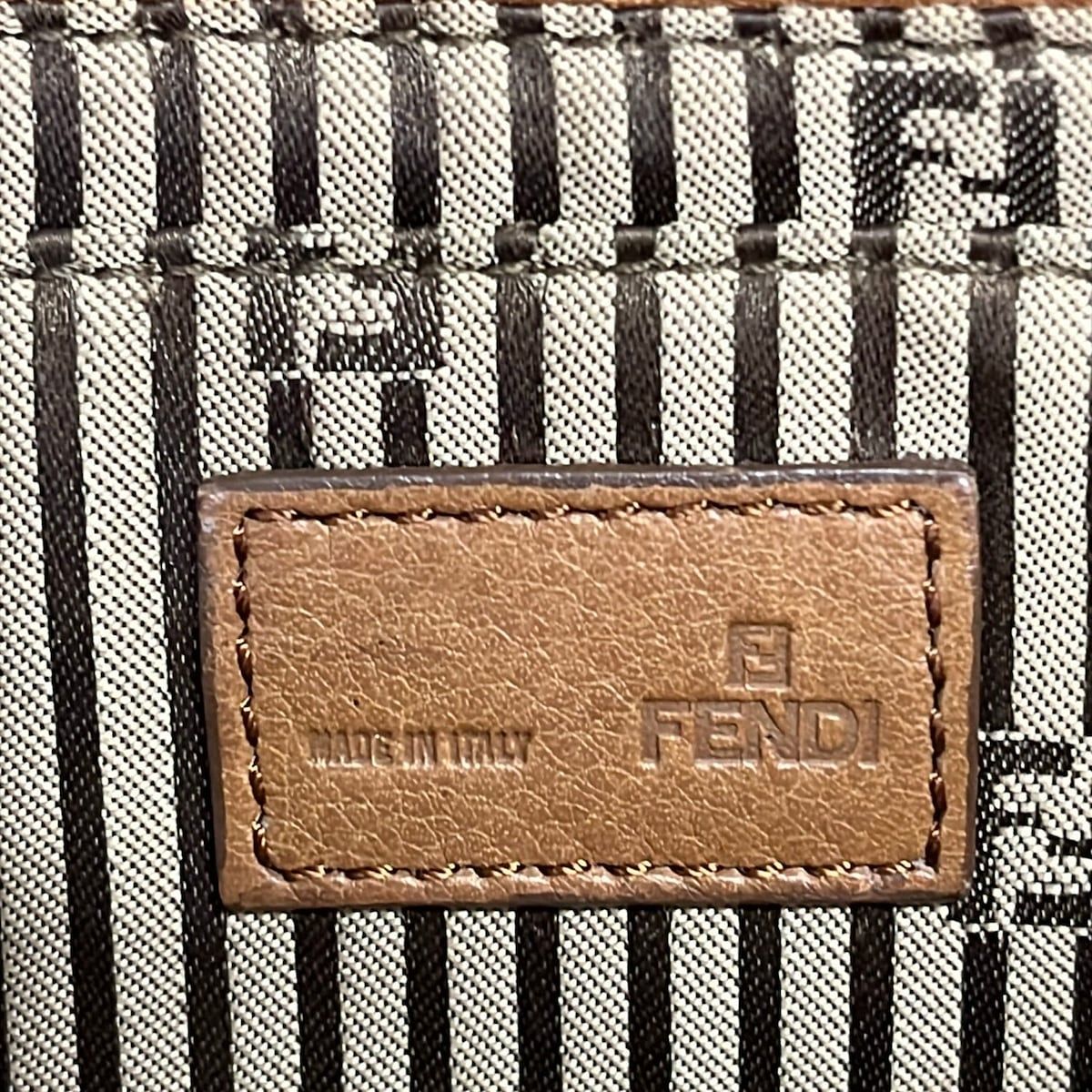 FENDI(フェンディ) ショルダーバッグ - 8M0276 ブラウン チェーン