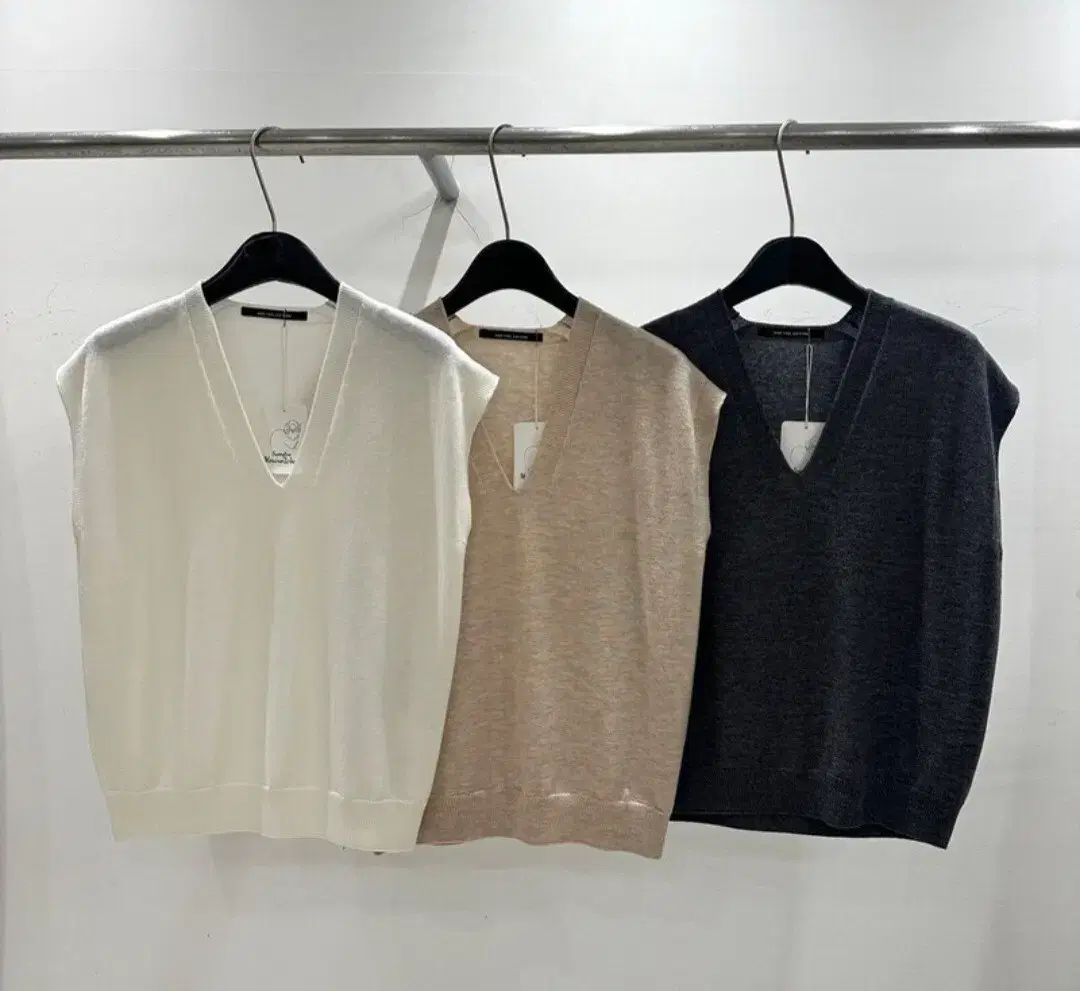 (新品) 르보엔느 Vネック ニット