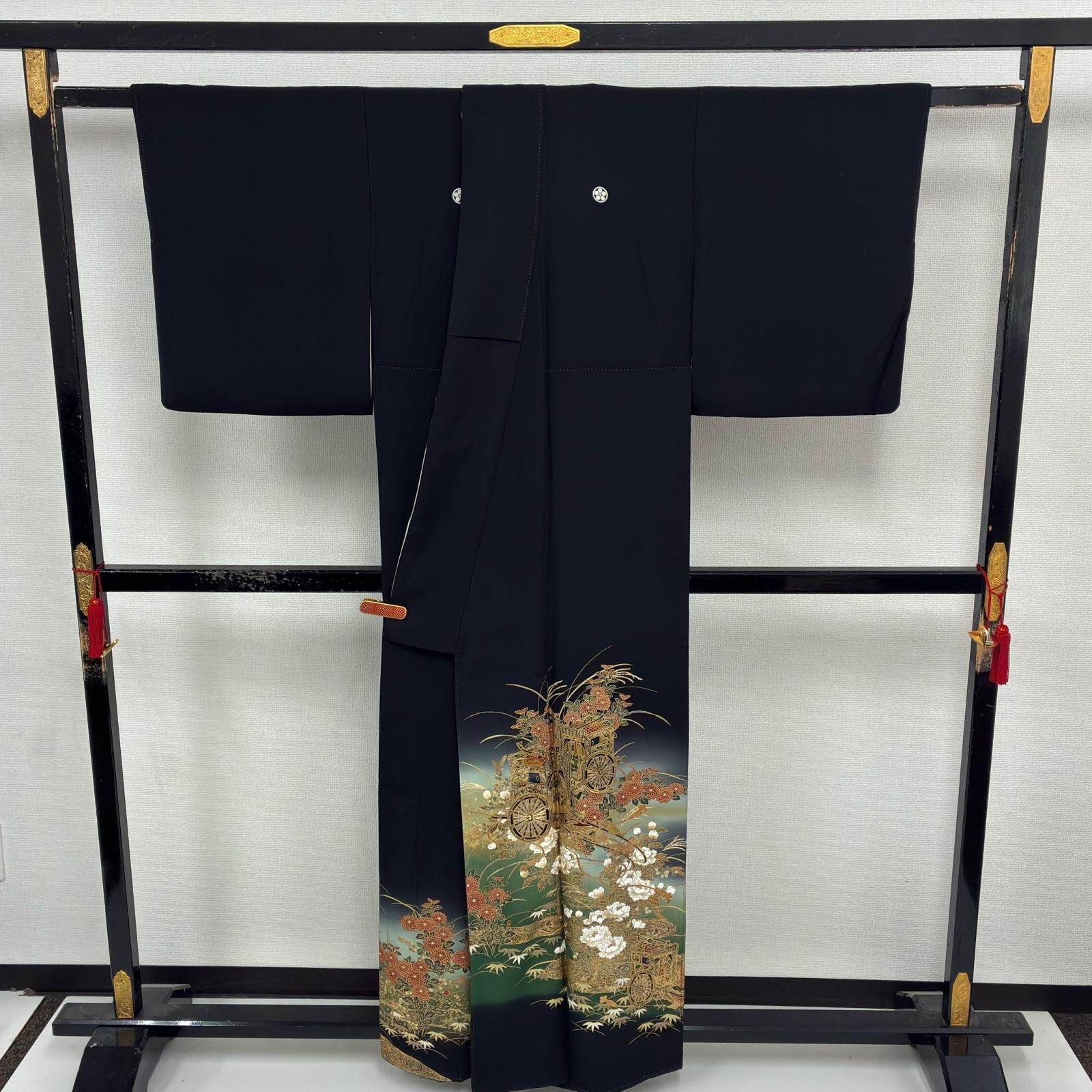 黒留袖 正絹 御所車 花草文 上品な加工 比翼 袷 着物 MK-9422 - メルカリ