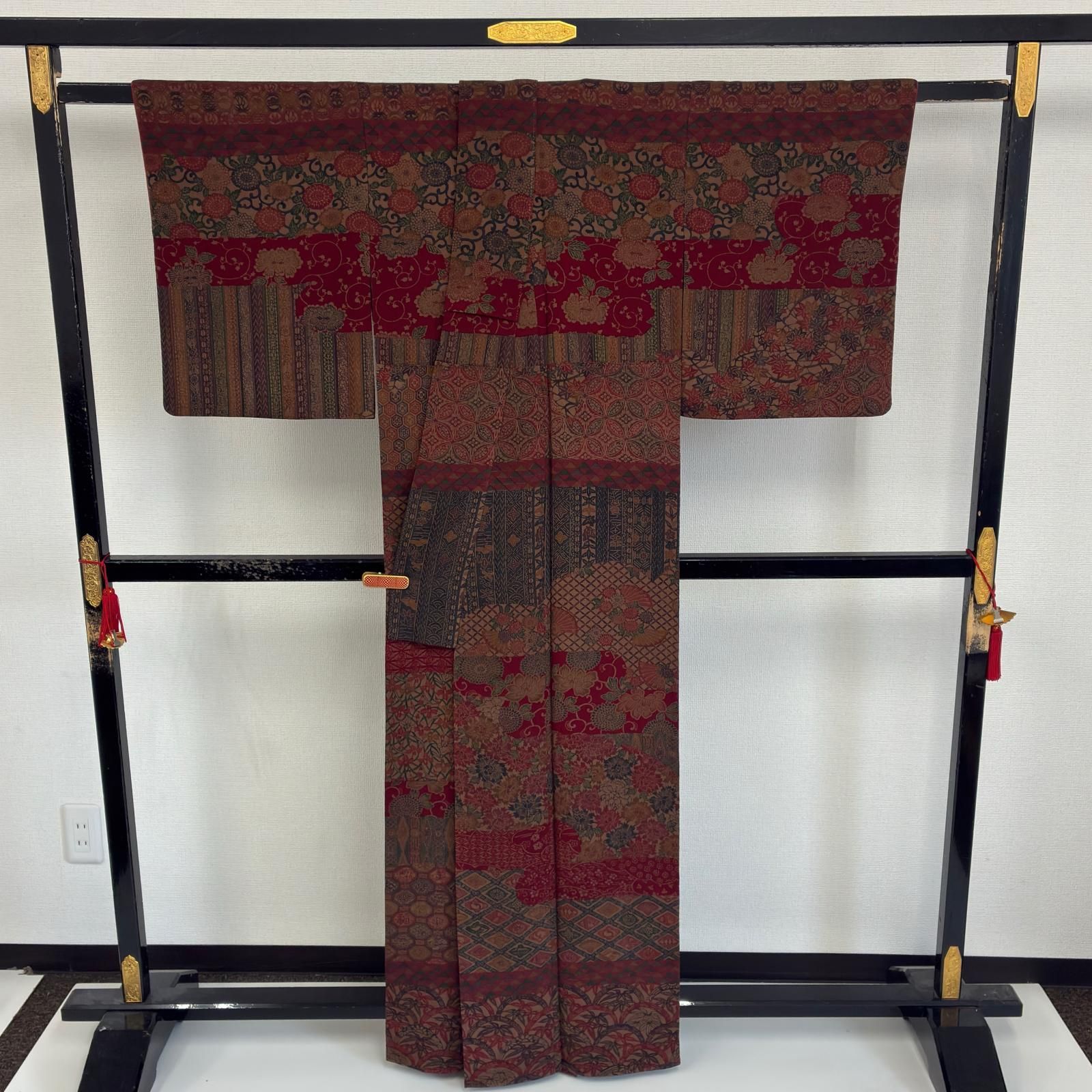 袷　小紋　風景と花模様　裄70cm 正絹　半襟おまけ付き 縮緬 小紋 正絹 作家物 上品な染めの花 袷 着物 MK-9447 - メルカリ