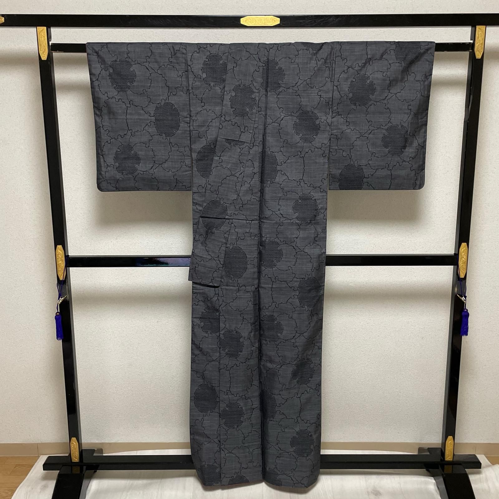 本場大島紬 泥染 雪輪重ね 着物 正絹 X-3251