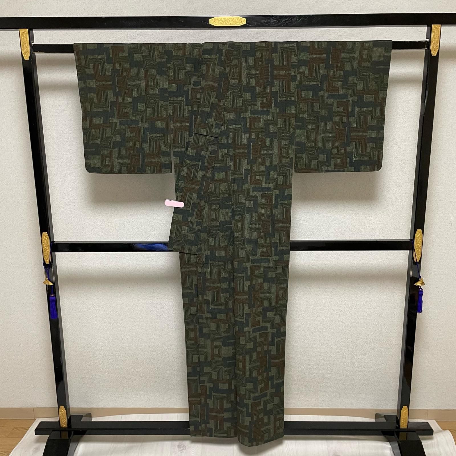 本塩沢お召 単衣仕立て 素敵な色柄 着物 正絹 X-3255